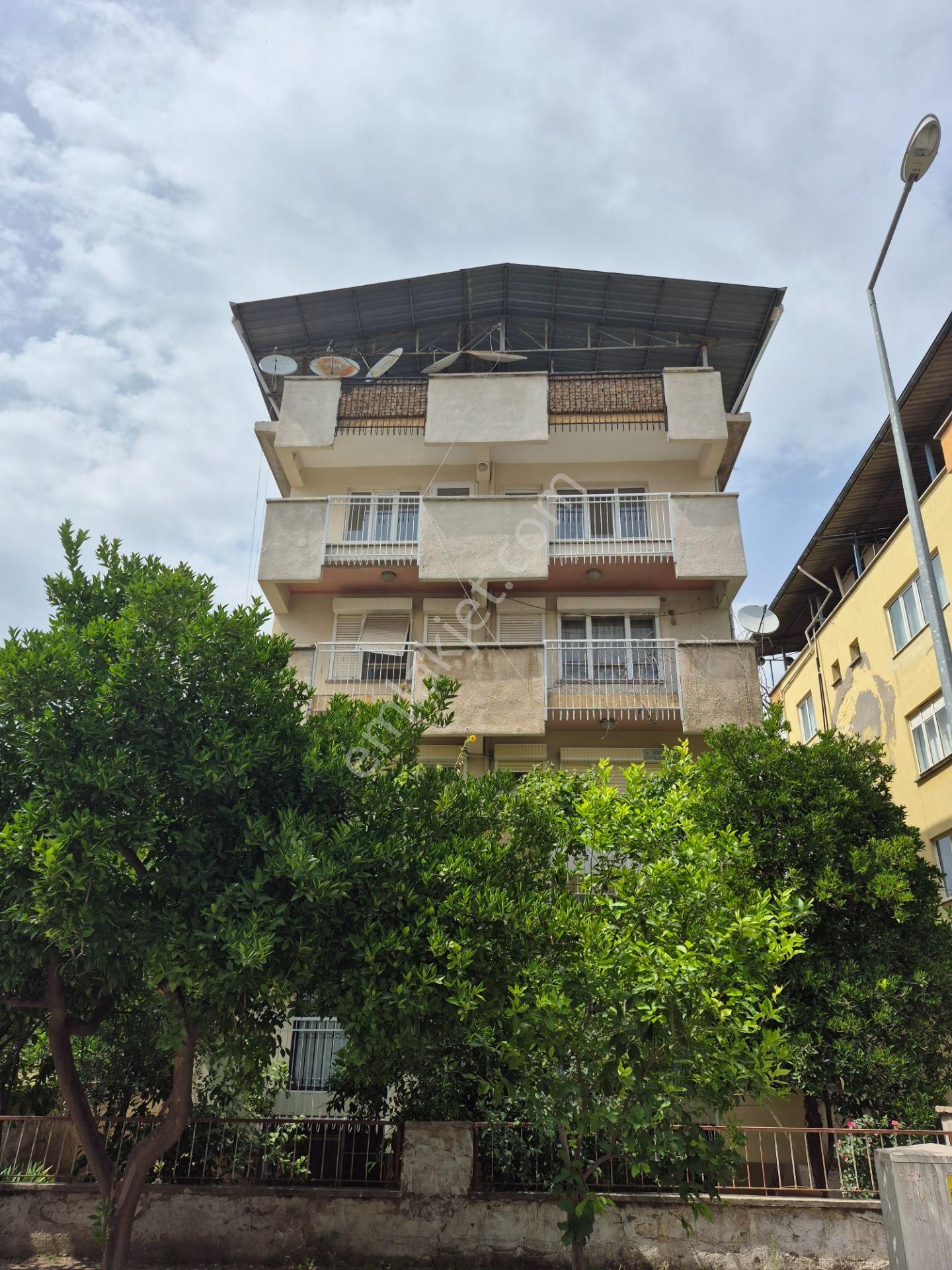 Zafer Mah.'de Çarşıya Yakın D.gazlı 3+1 Kiralık Daire