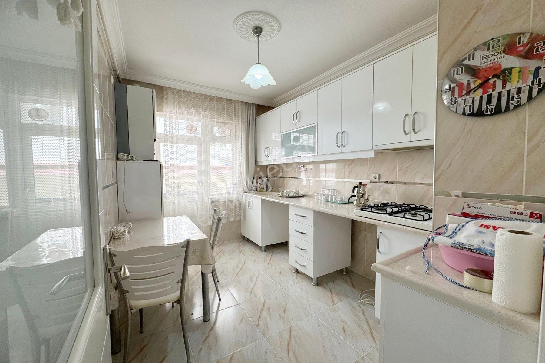Dutluk Metroya 5 Dk 3+1 Satılık Merkezi Konum Full Yapılı Daire