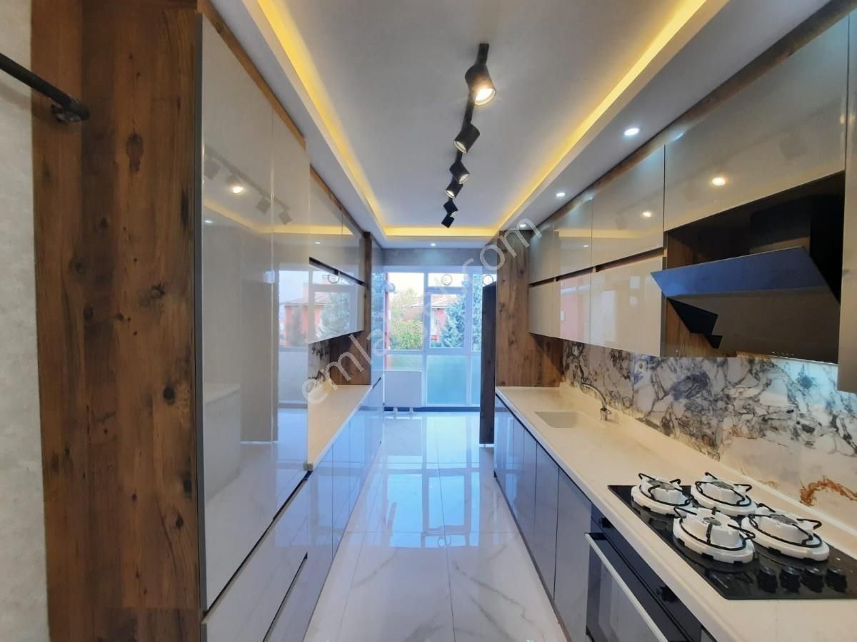 Sincan Osmanlı Mh 3+1 Lüks Yapılı Arakat Bağımsız Site İçi Daire