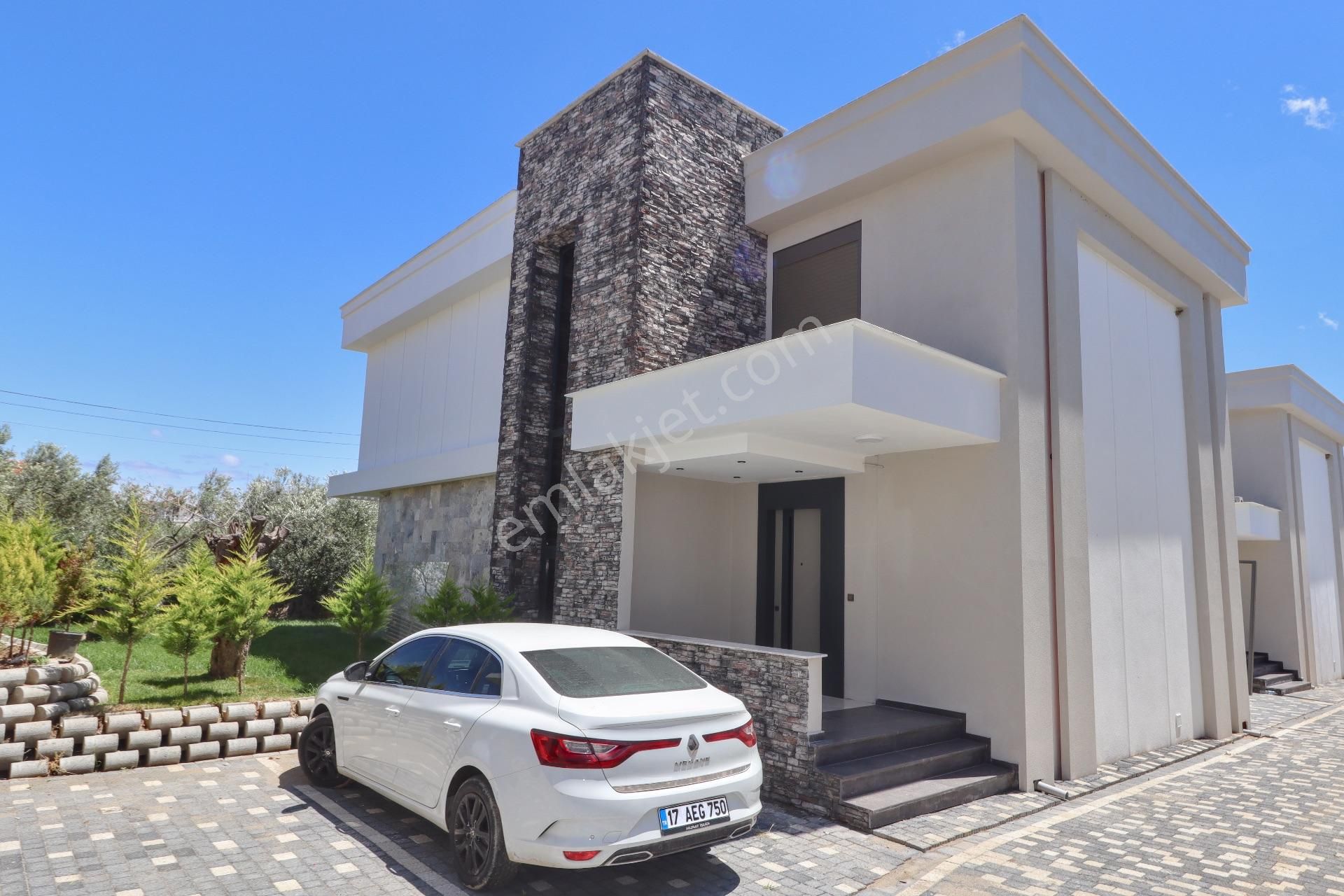 Mahmut İşler'den Kücükkuyuda Müstakil Havuzlu Lüks 4+1 Villa - Görsel 28