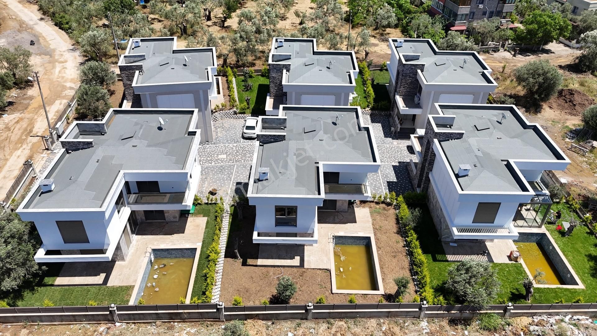 Mahmut İşler'den Kücükkuyuda Müstakil Havuzlu Lüks 4+1 Villa