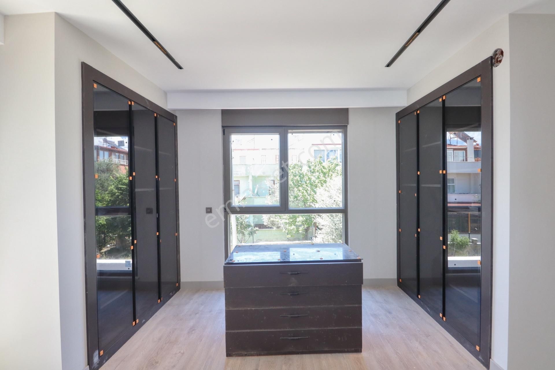 Mahmut İşler'den Kücükkuyuda Müstakil Havuzlu Lüks 4+1 Villa - Görsel 22