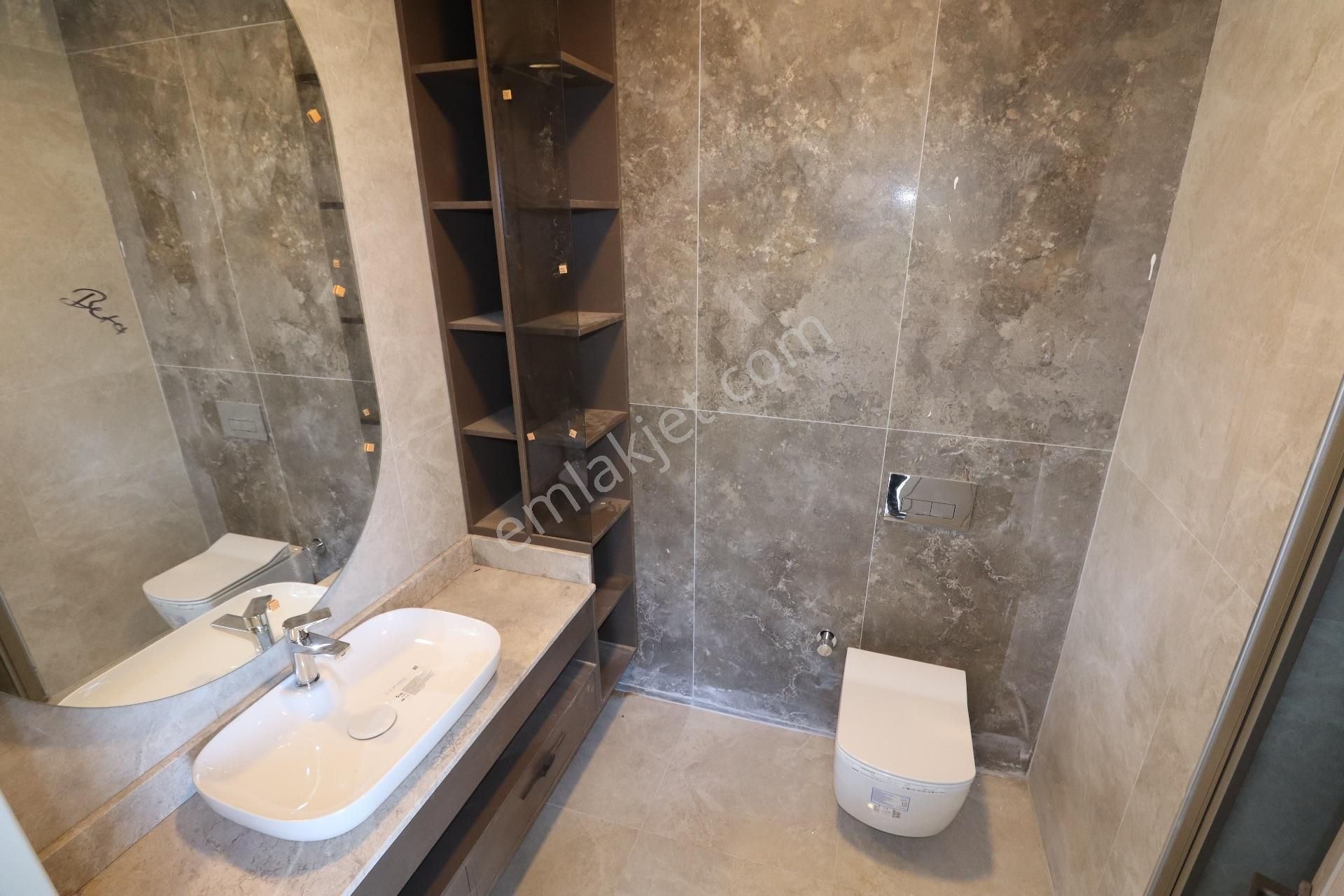 Mahmut İşler'den Kücükkuyuda Müstakil Havuzlu Lüks 4+1 Villa - Görsel 23