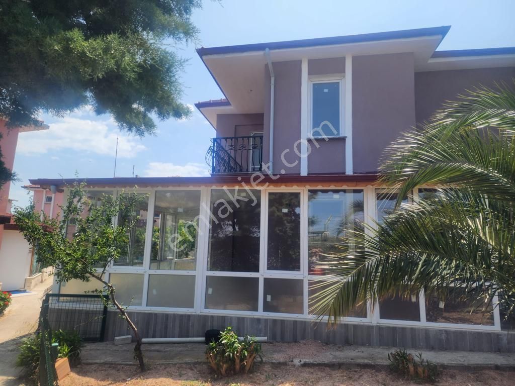 Dıalog Göktürk' Ten Küçükköy' De Müstakil Bahçeli Villa