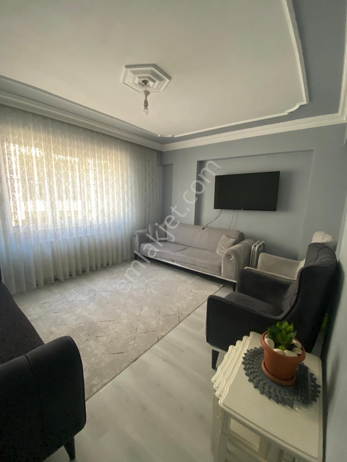 Gemlik E.dinçer'de Perşembe Pazarı Civarı 2+1 Masrafsız Daire