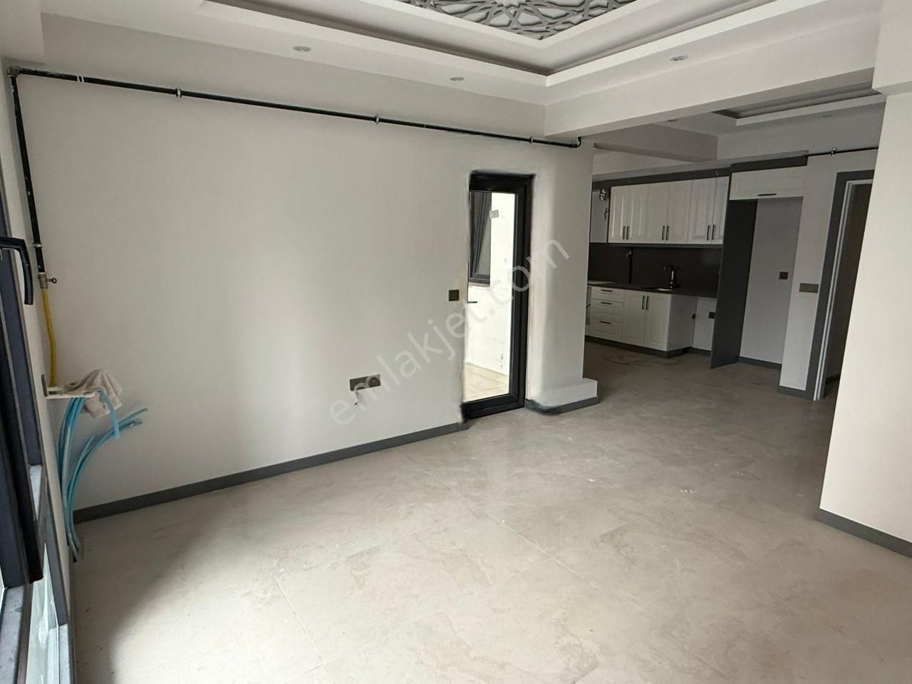 Fesleğen Mah. Sıfır 3+1 125m2 Asansörlü Açık & Kapalı Otoparklı Müştemilatlı Ultra Lüks Daire - Görsel 2