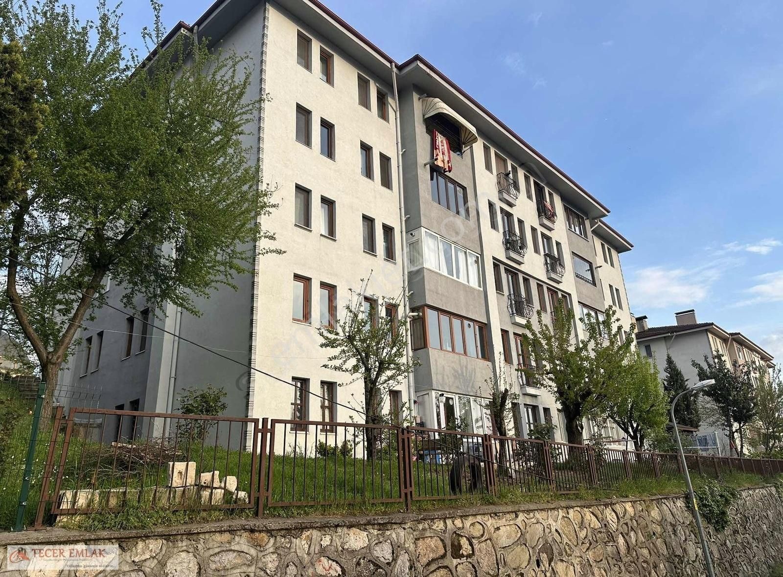 Düzce Bahçeşehir Esentepe Mahallesinde Ara Kat Satılık Daire