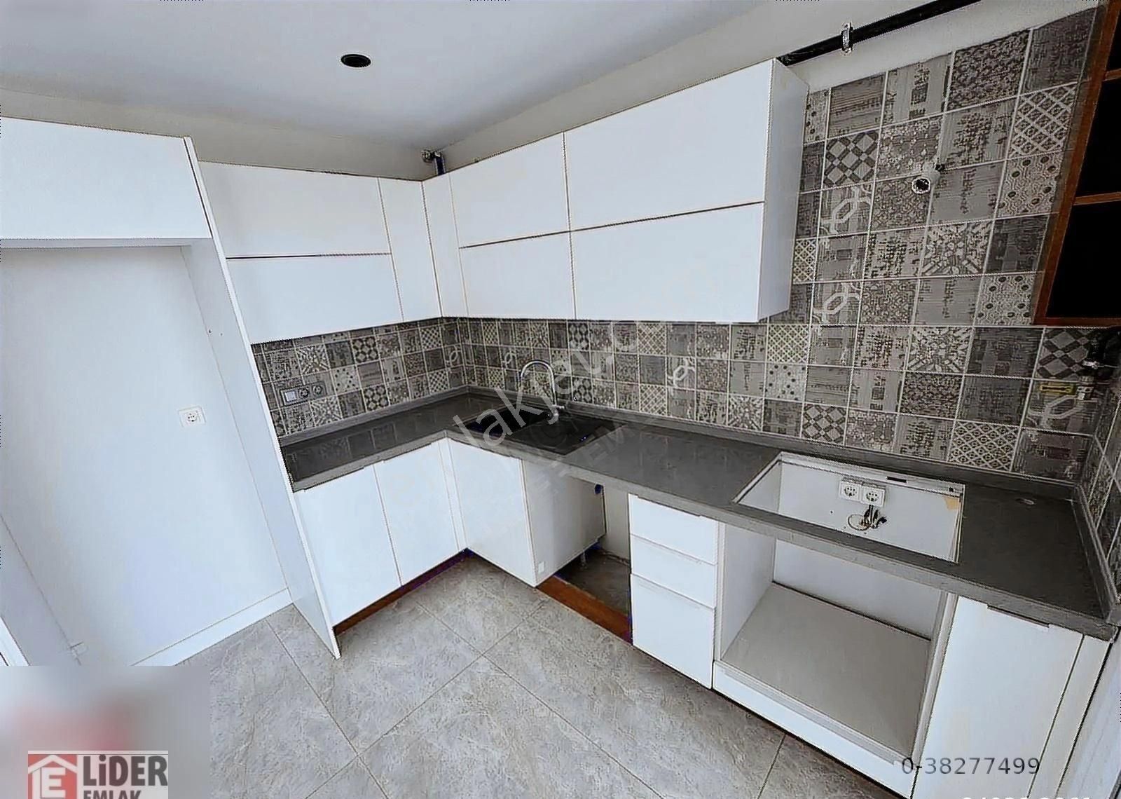 Lider'den Türkmenbaşında 3+1 2 Banyo Gyinme Odası K.otopark