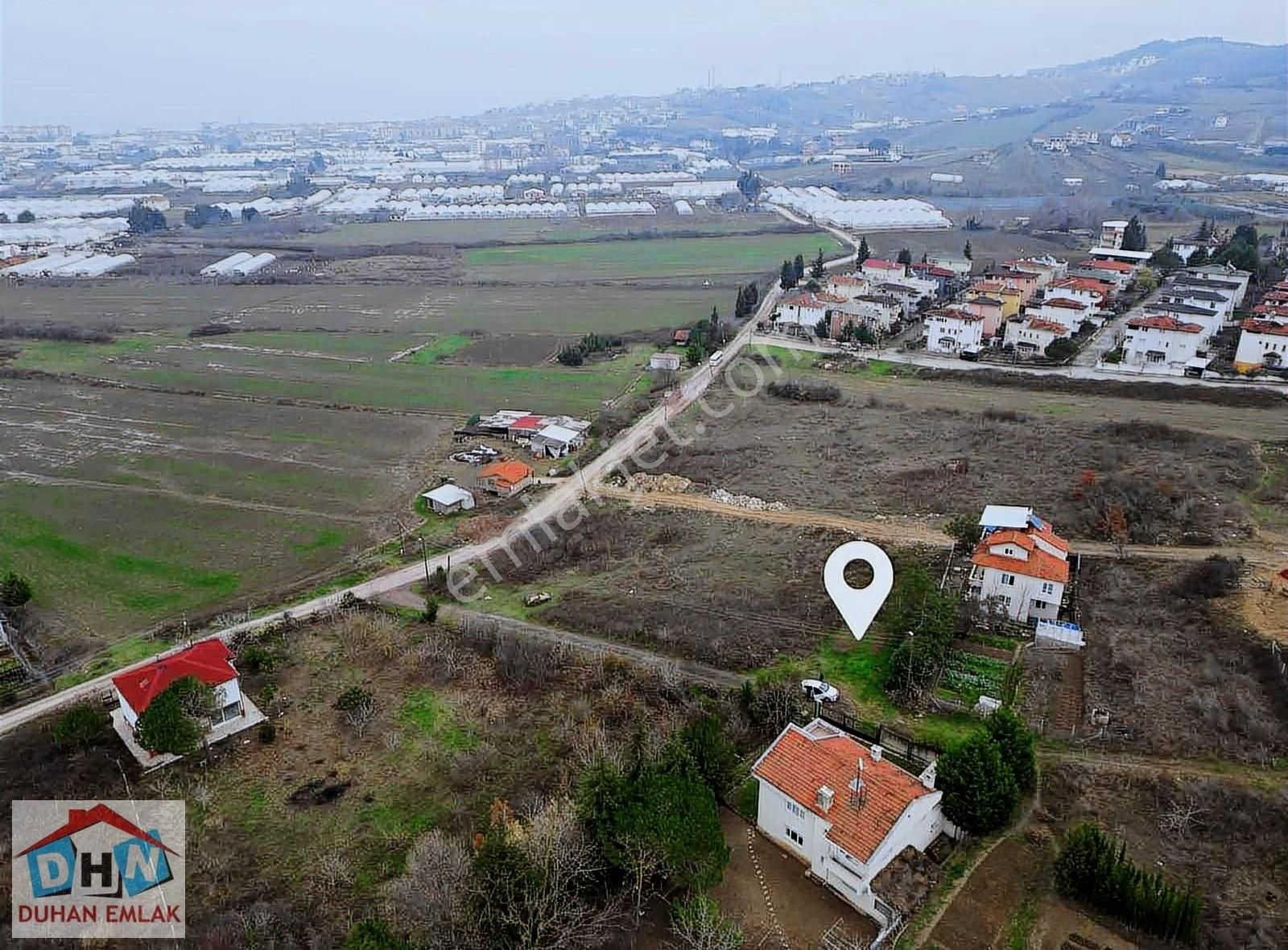 Duhan Emlak'tan Akköy'de Deniz Manzaralı %20 İmarlı 304m2 Arsa