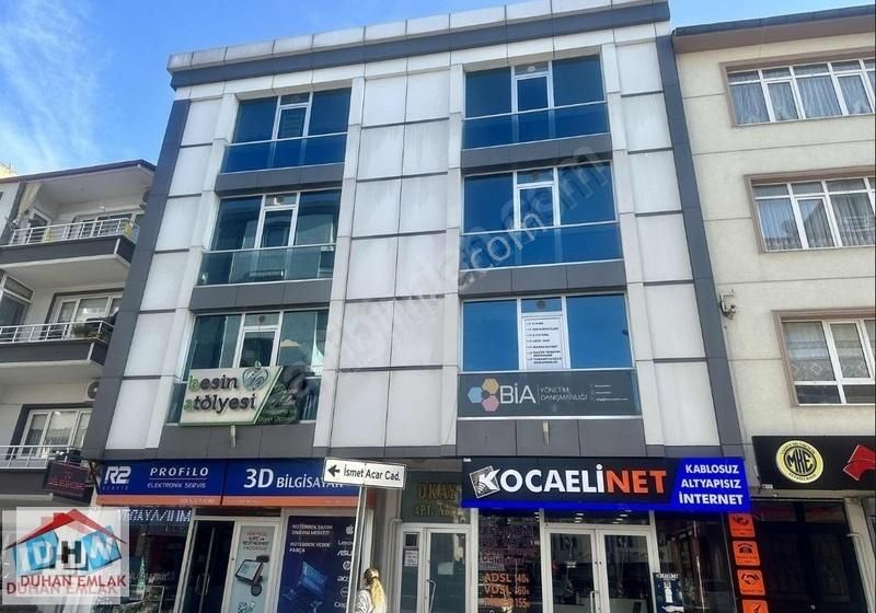 Duhan Emlak'tan Merkez'de Yeni Bina'da Kiralık 1+1 Eşyalı Daire