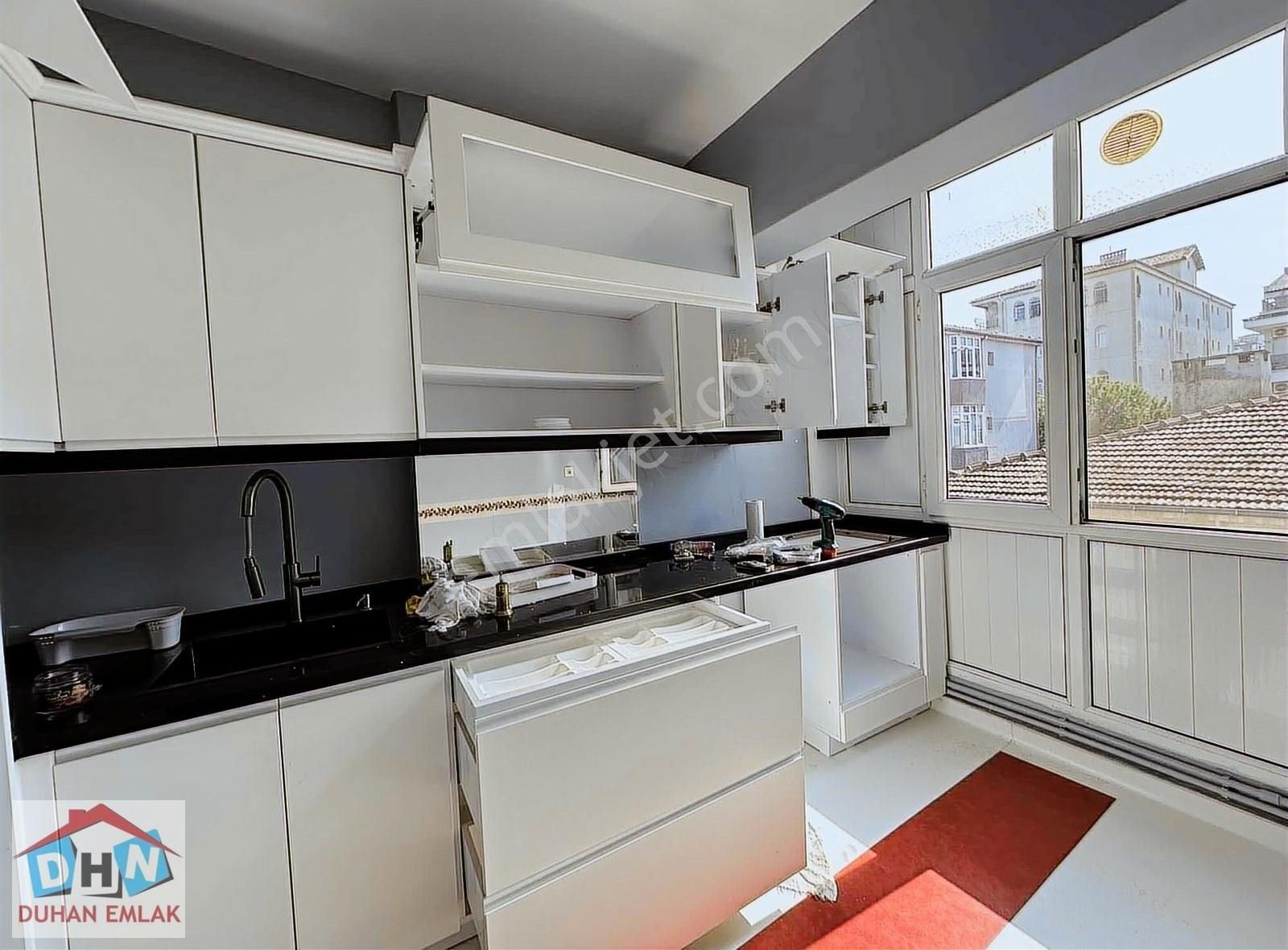 Duhan Emlak Dan Bahçelievler De Ara Kat Kiralık 2+1 Daire