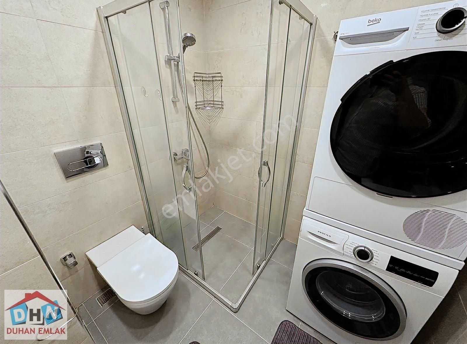 Duhan Emlak'tan Merkez'de Kapalı Otoparklı Eşyalı Kiralık 2+1