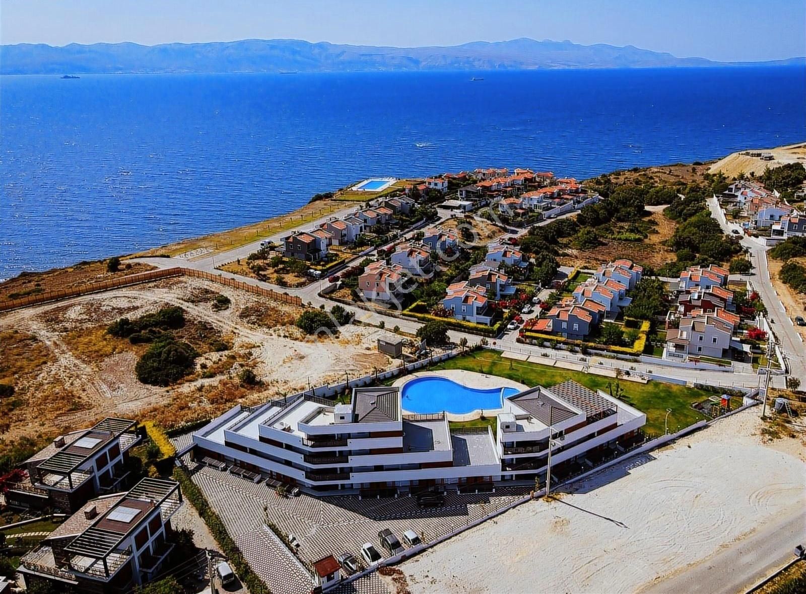 Çeşme Ayasaranda Rezidans Deniz Manzaralı Havuzlu Kiralık Daire