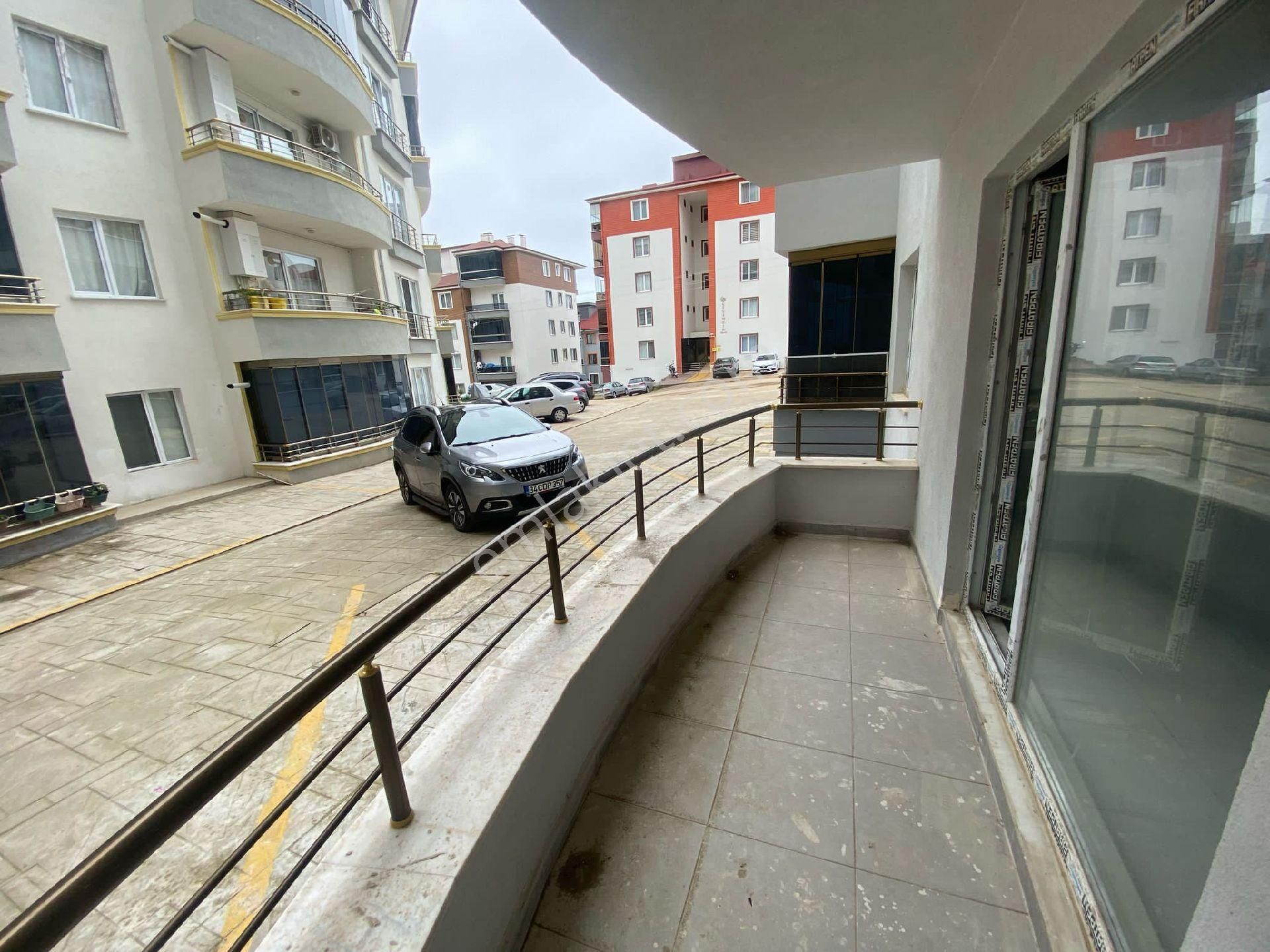 Sinop Zeytinlik Mahallesinde Atalay Emlaktan 2+1 Kiralık Daire