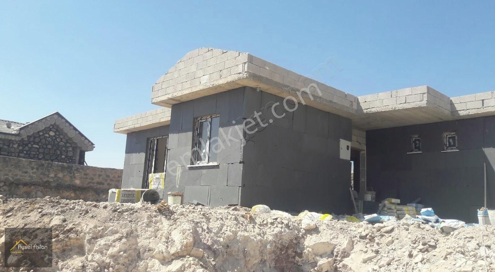 Hacılar Karpuzsekisi Çayırkaşı'nda Satılık Villa
