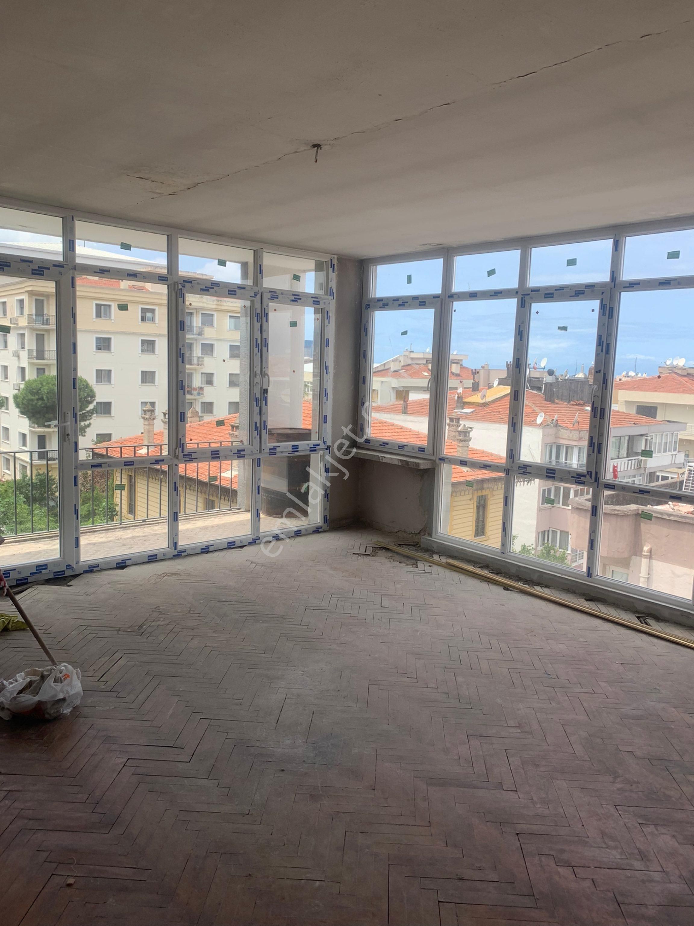 İzmir İtk Ya Yakın 3+1 Satılık Daire