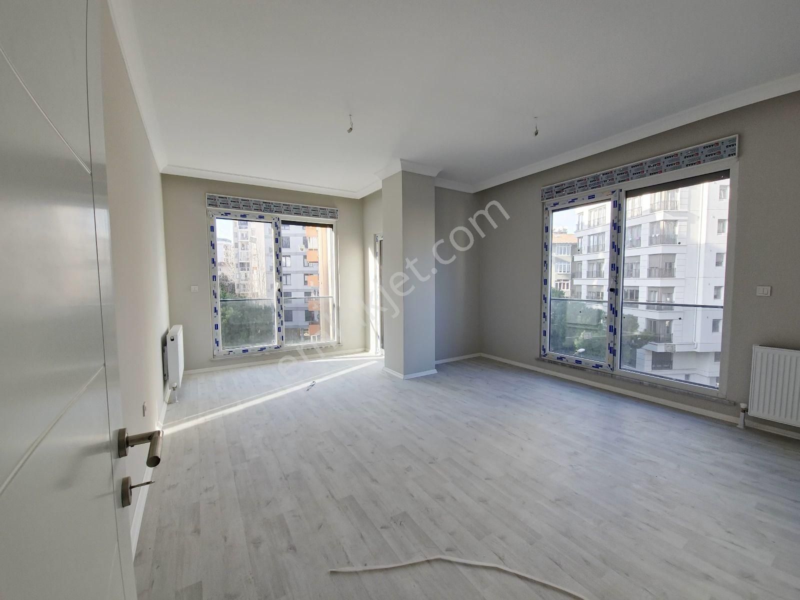 Sahrayıcedit Minibüs Cad. Yakını Sıfır Binada Açık Balkonlu 3+1 Daire