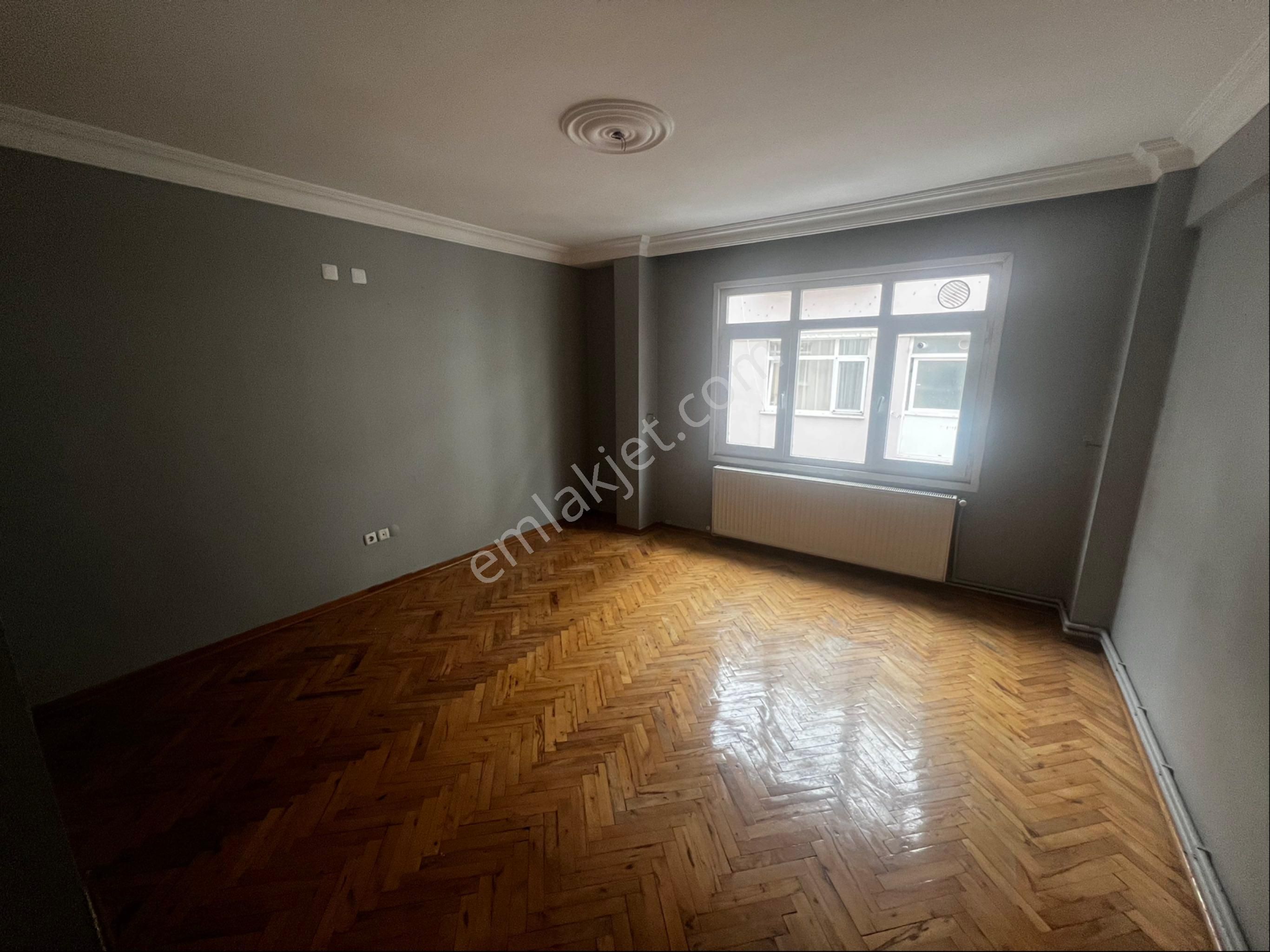 Naz Emlaktan Nuhkuyusu Caddesine Yakın 2+1 Kiralık Daire