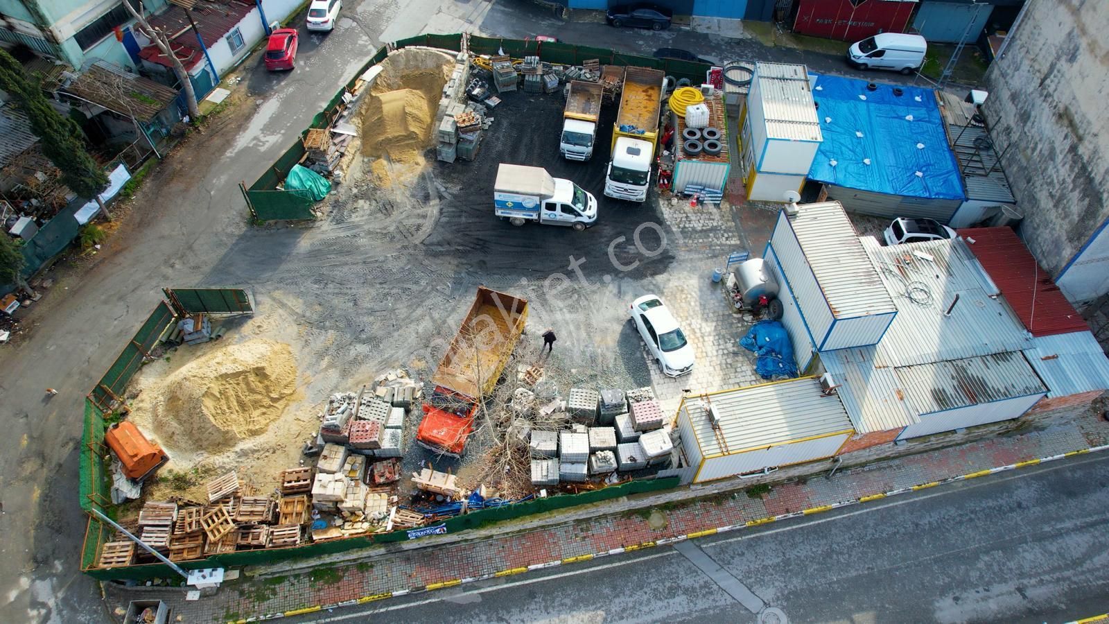 Halkalı Merkez'de 1357 M² Köşe Parsel Ticari İmarlı Satılık Arsa