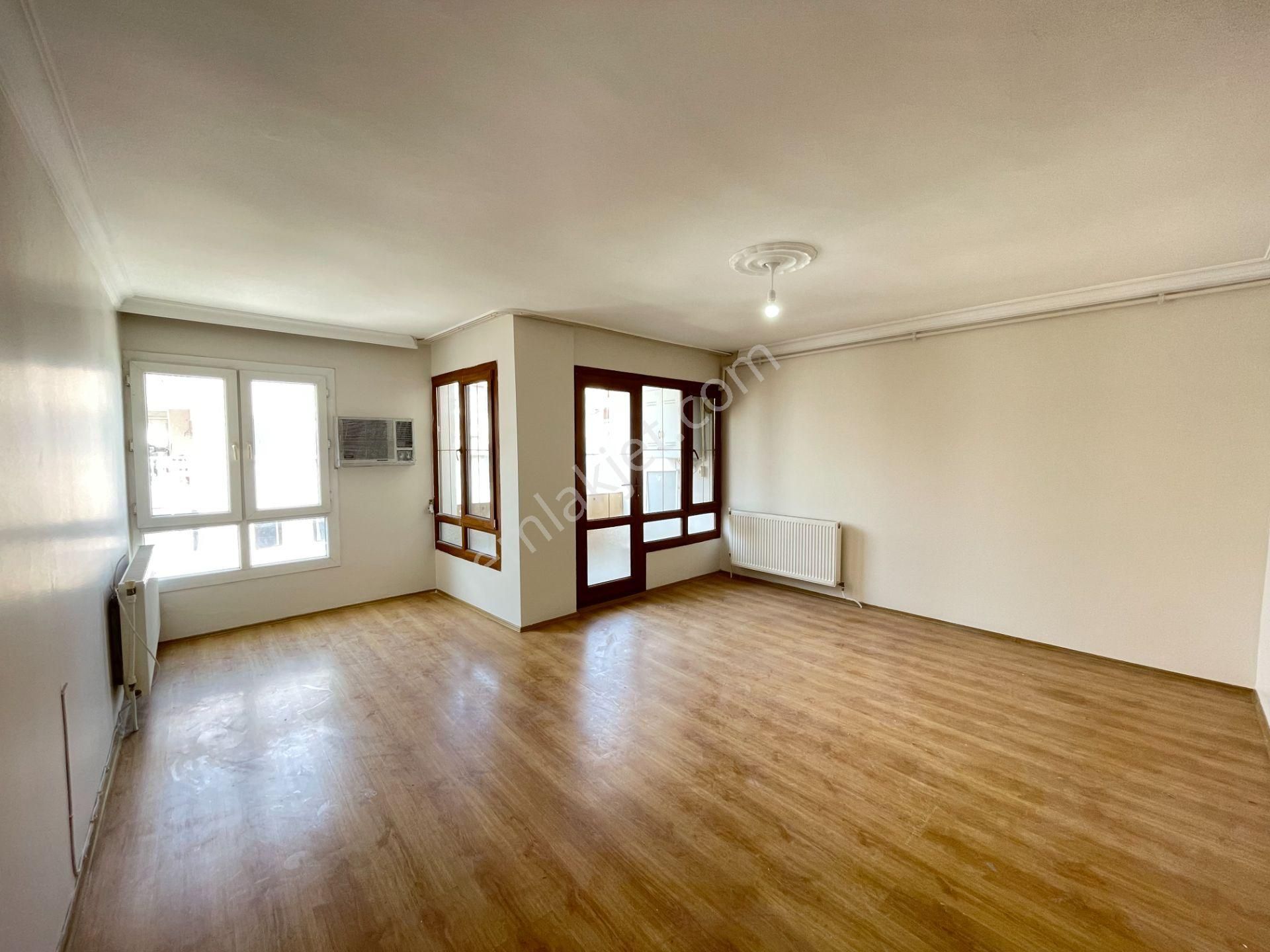 Bayraklı Mahallesi'nde Satılık 3+1 Daire Boş Kiracısız Hemen Oturuma Hazır