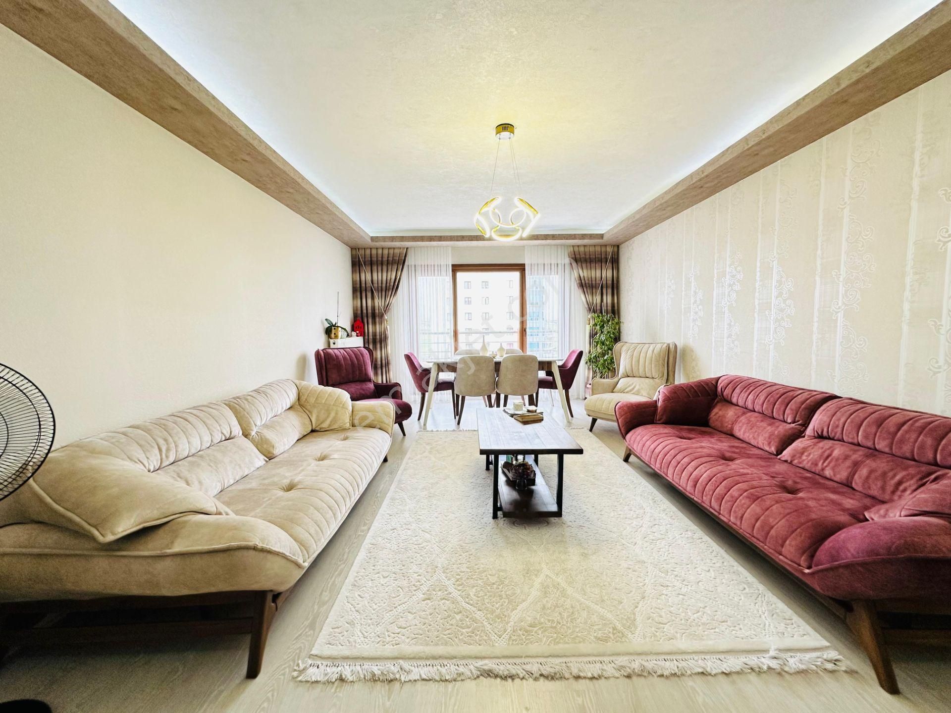 Nasip'ten Teras Balkon-geniş Peyzaj-ebeveyn Banyo 165m² 8.kat 3+1 Daire