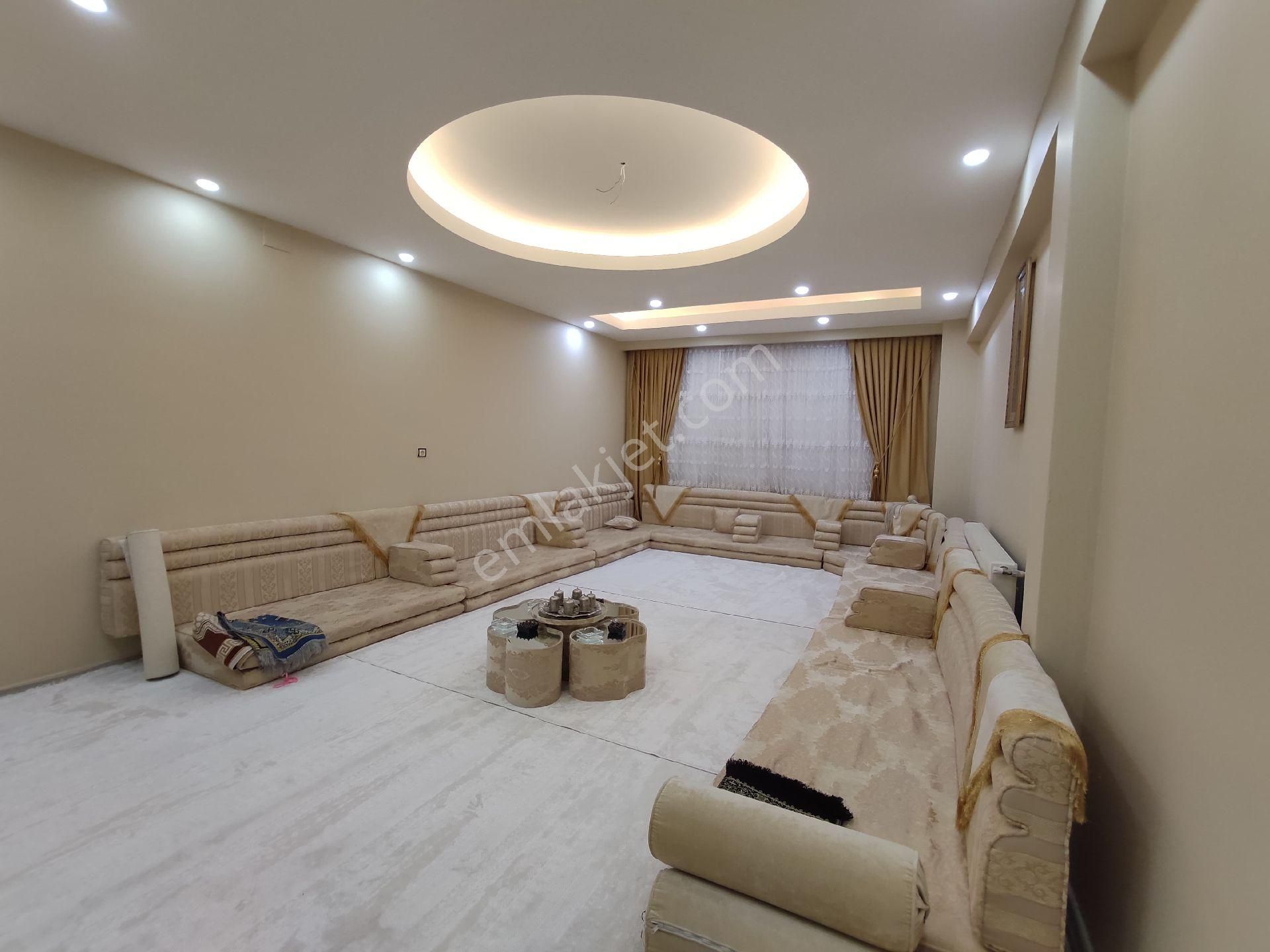 Acill Kuruluş Gayrimenkulden Karaköprü Narlıkuyu Mah Satılık 3+1 Bakımlı Daire