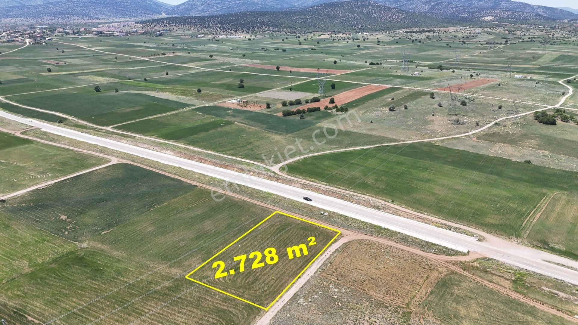 Konya / Akören / Tülce Mahallesinde 2.728 M² Müstakil Tapulu Tarla