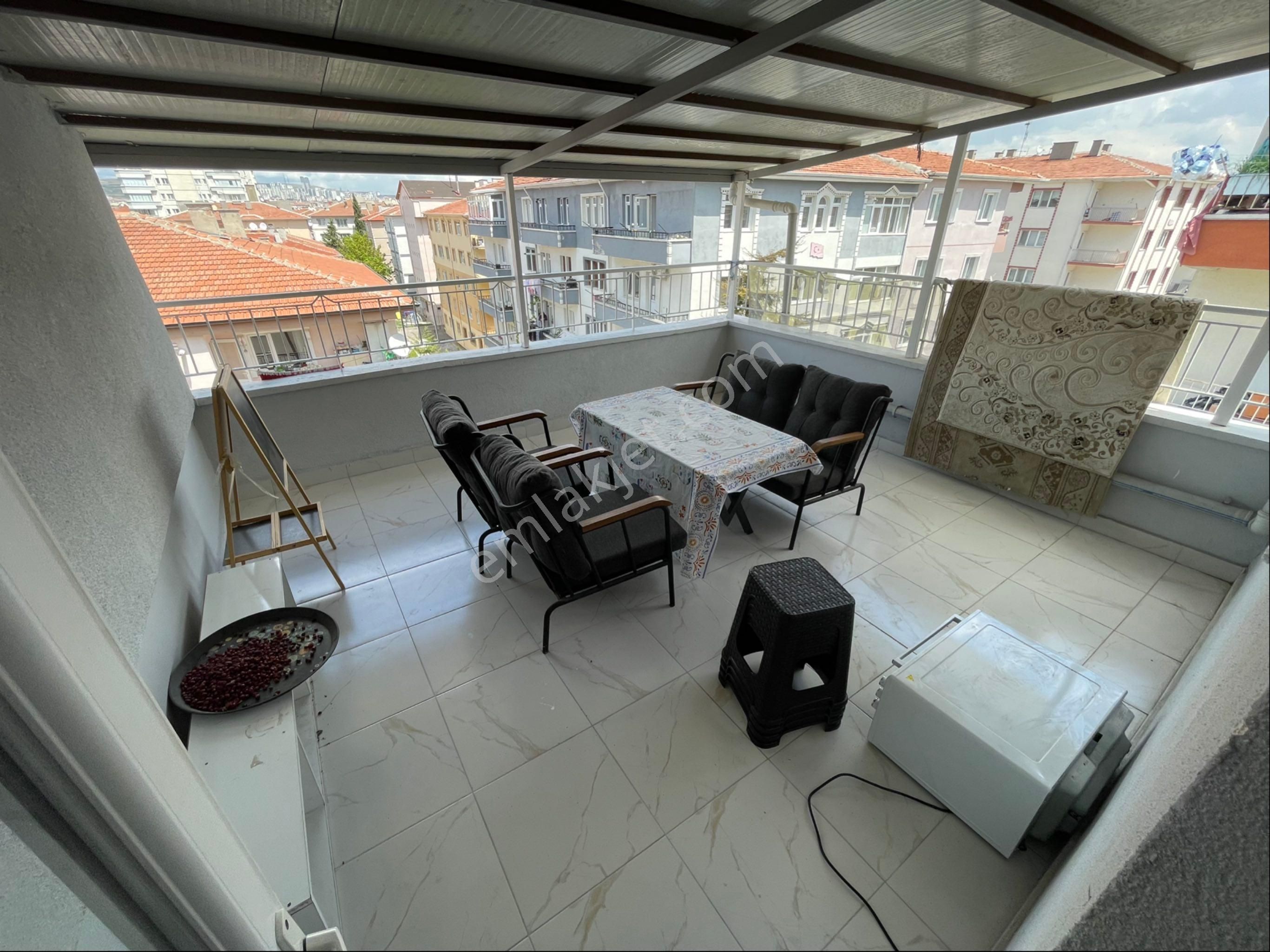 Sincan Mareşal Çakmak Mahallesi'de Full Yapılı 4+1 Çift Teraslı Dubleks Daire!