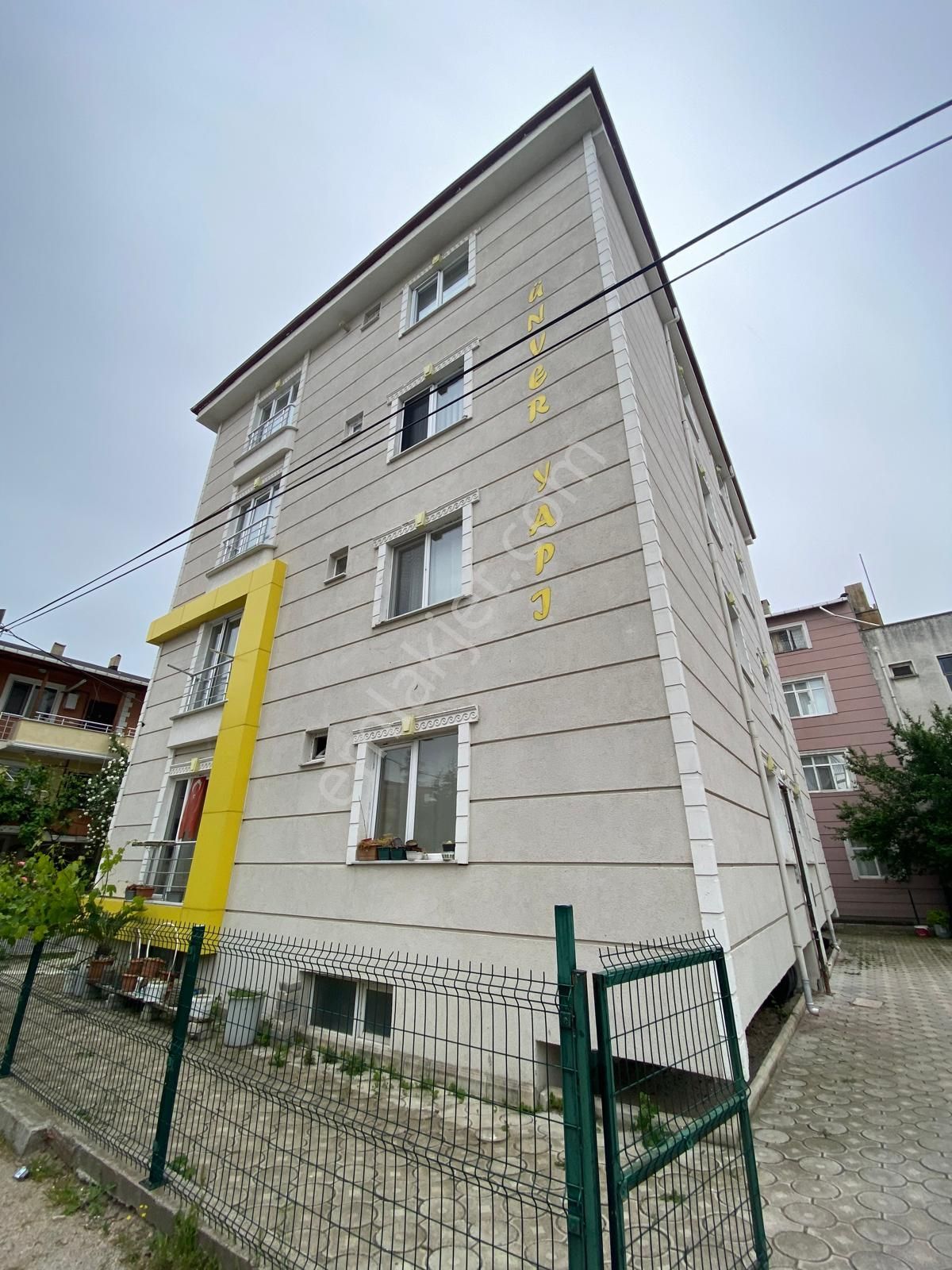 Kırklareli Merkez Karakaş Mahallesi Sırtbağlarda Kiralık 2+1