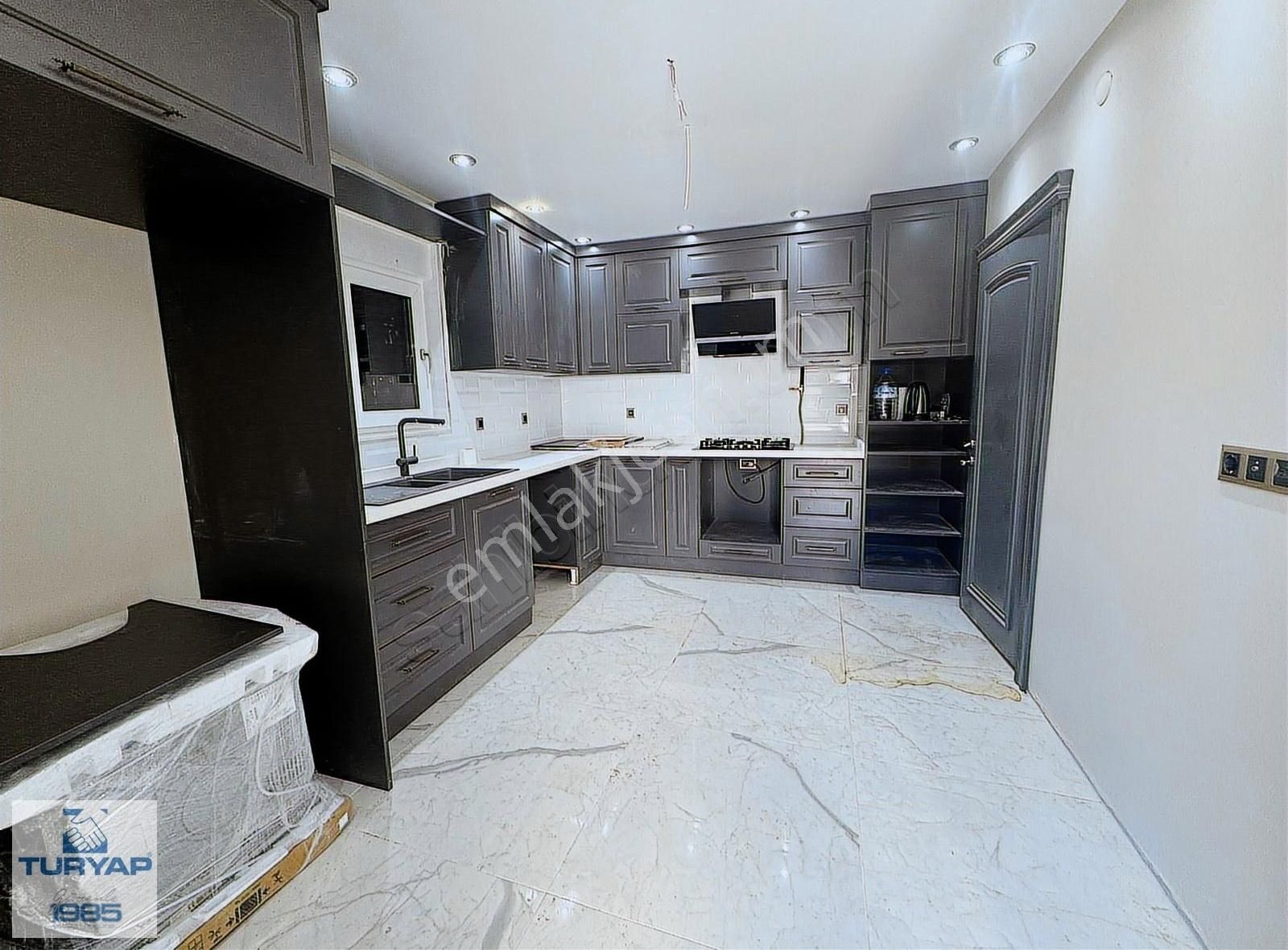 Yalova Kadıköy Özden Mahallesi Deniz Manzaralı Satılık Villa