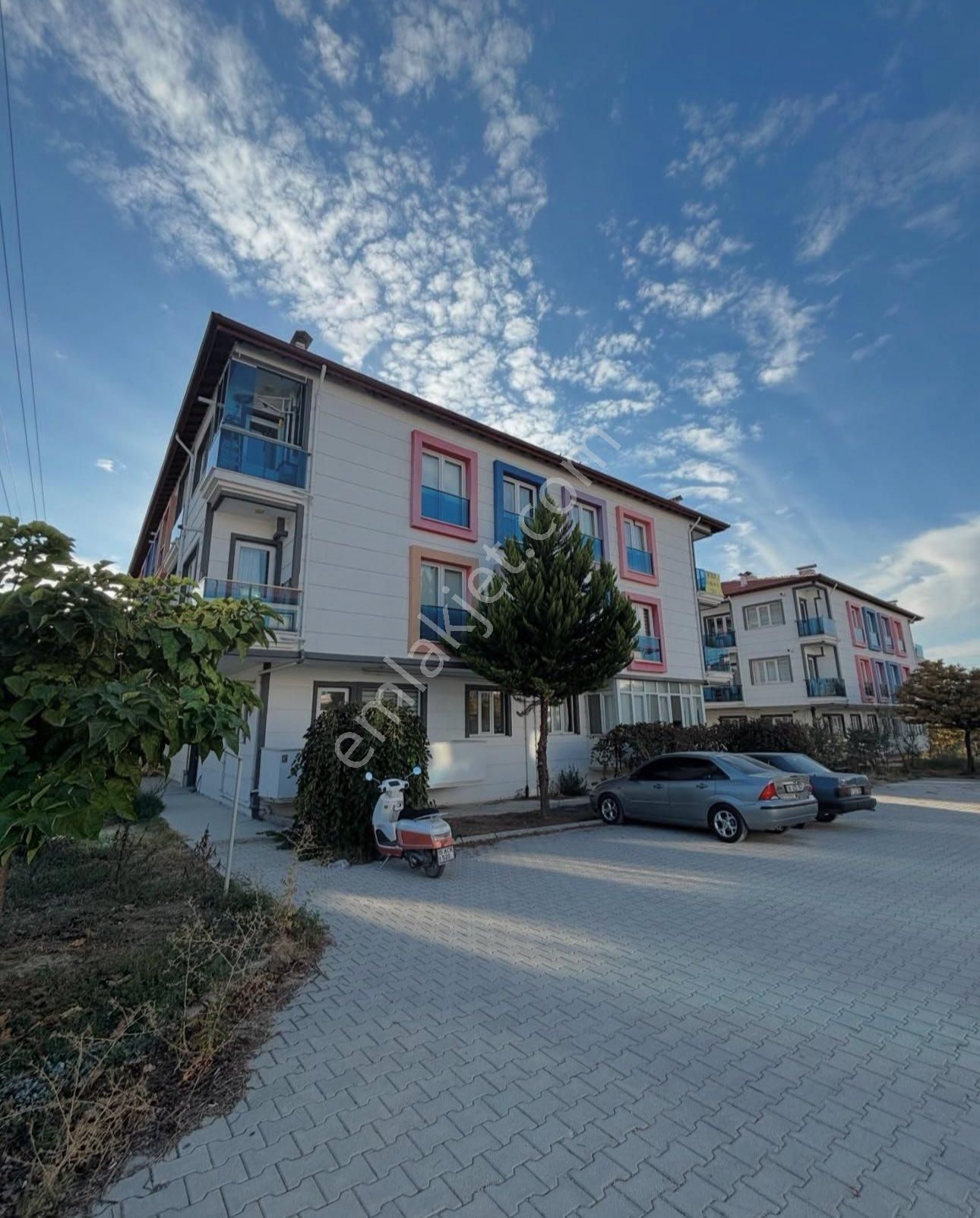 İnal Emlaktan Fevzi Çakmakta Kiralık 1+1 55m2 Eşyalı Daire