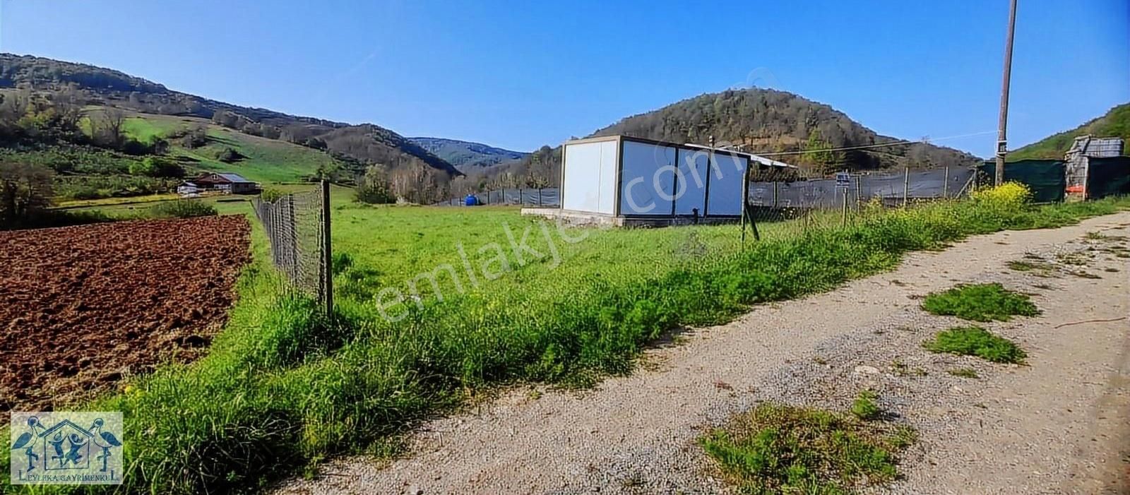 Bıçakçılarda Köyiçi Konteynerli 1508m2 Yol Su Elektrik Muhteşem