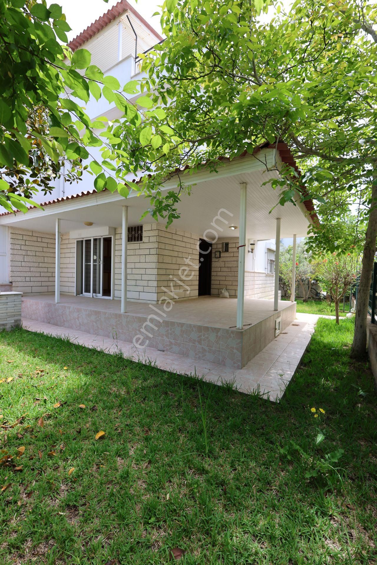 Boğazkent'te Satılık 3+1 Villa