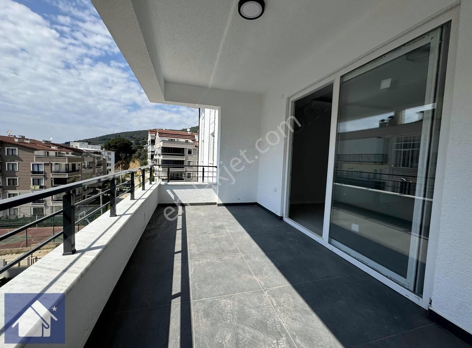 *yılandar Mevkiinde*120 M2*2+1*sıfır*denize Çok Yakın*ferah