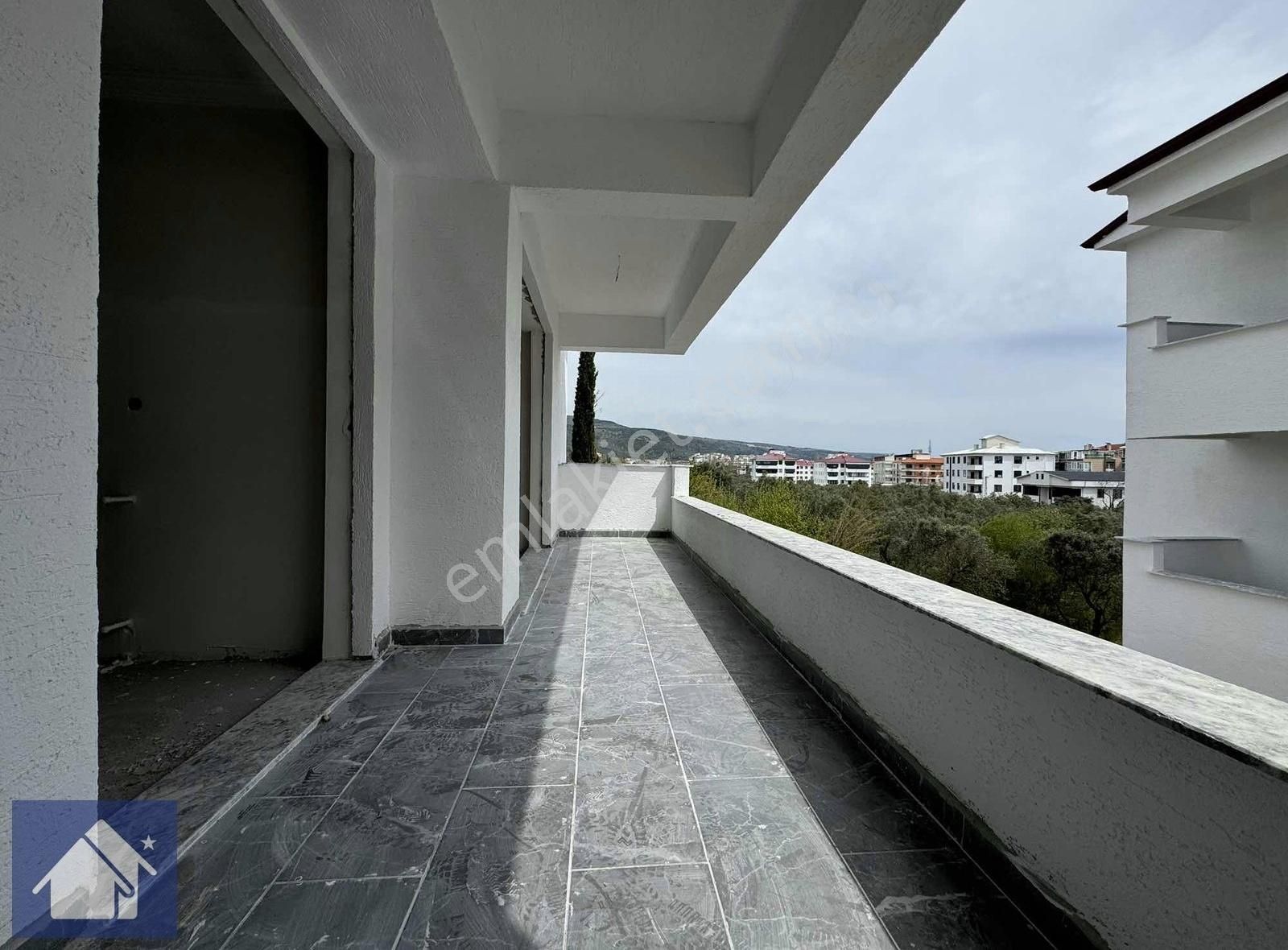 *havuzlu Sitede*2+1*full Cephe*denize 200 Metre*uygun Arakat