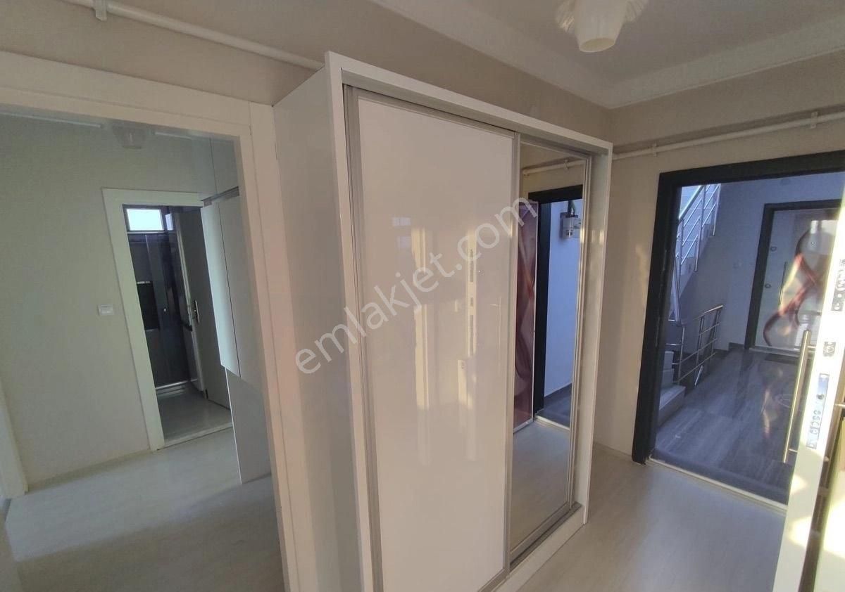Hasan Bulgur Emlaktan Masuni Şerif Parkı Yakınında 3+1 Daire