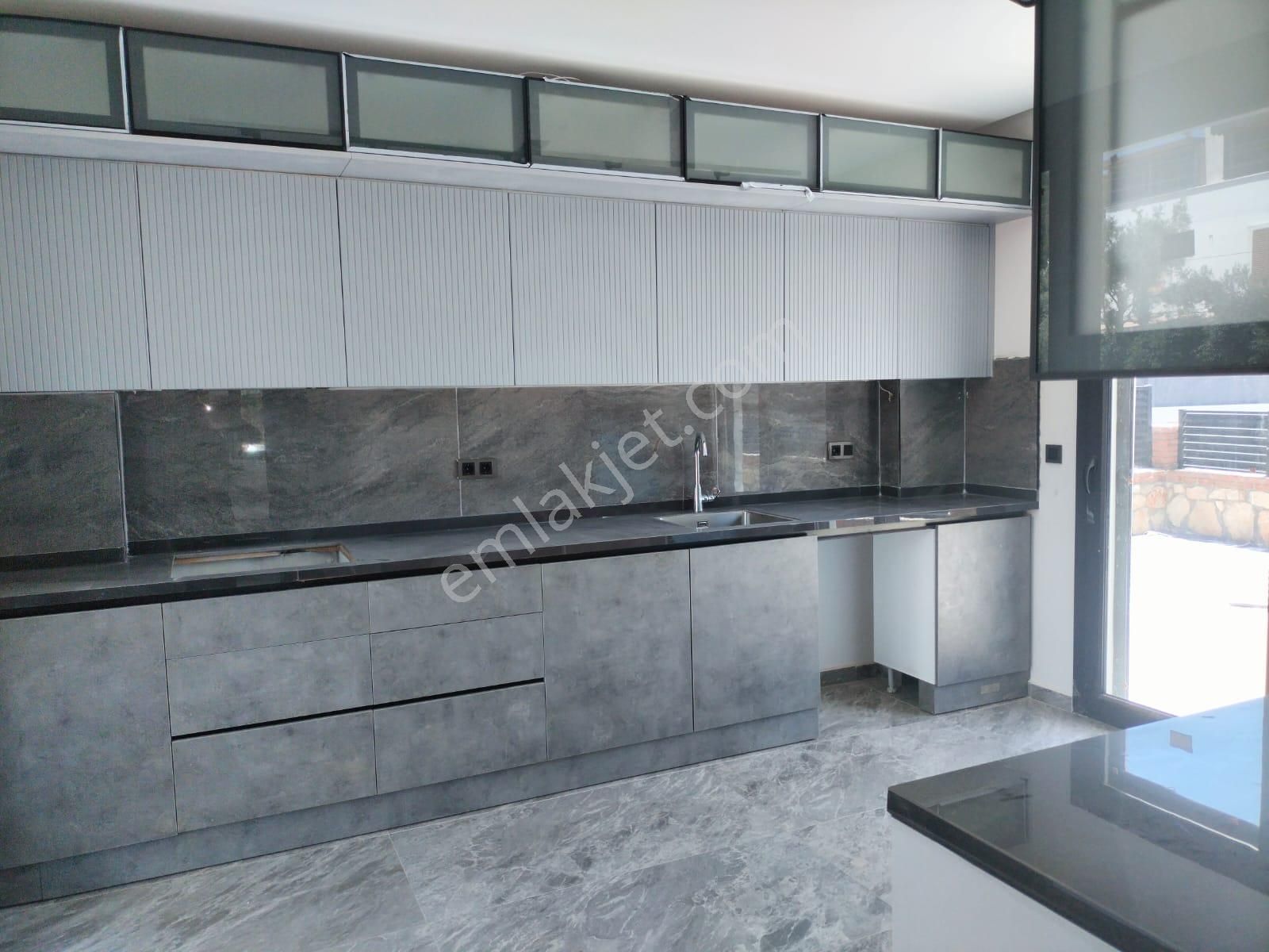 Aydın Akbük'te Denize 1200 M. Yeni Yapı Havuzlu Müstakil Villalar - Görsel 9