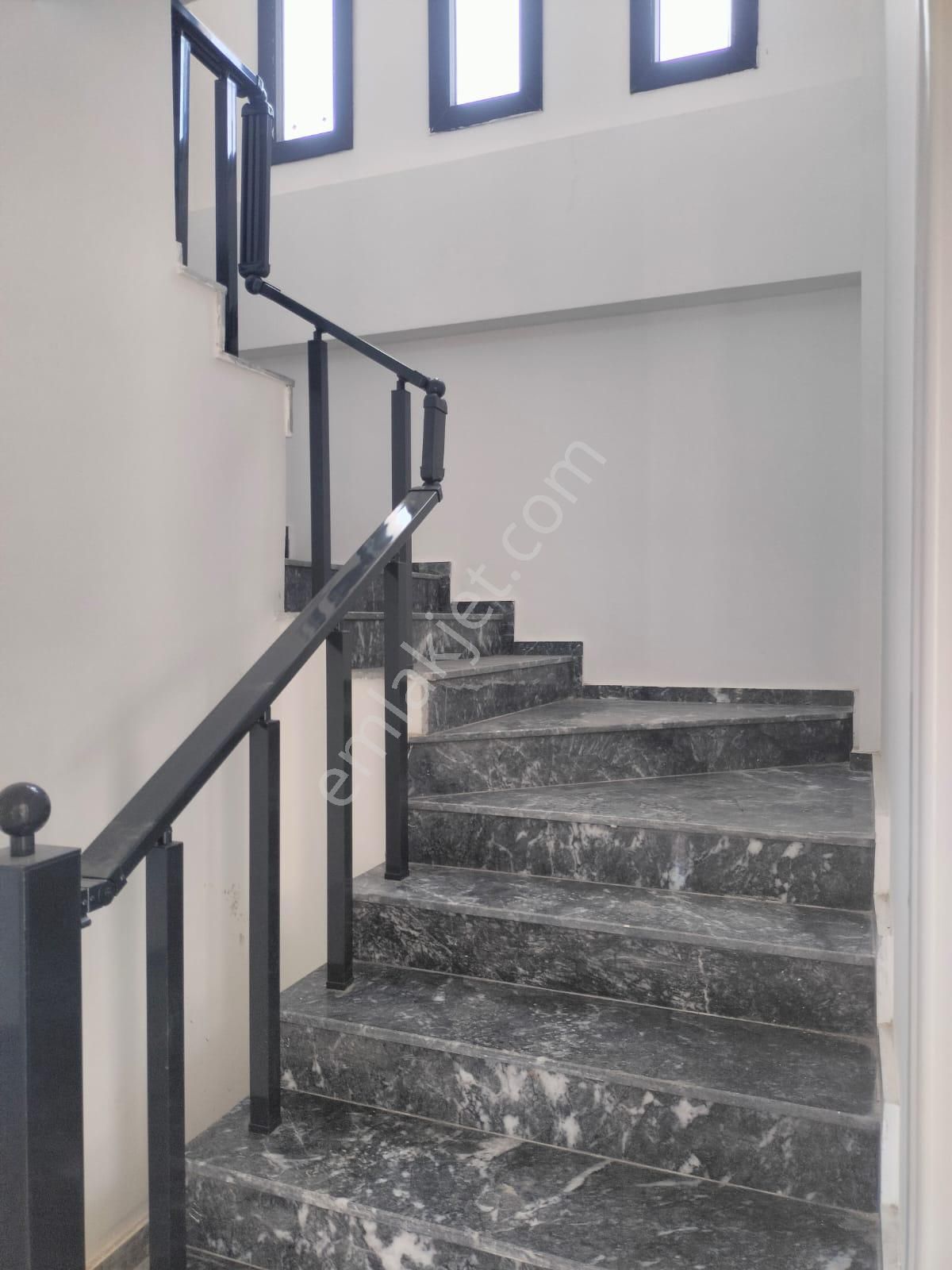 Aydın Akbük'te Denize 1200 M. Yeni Yapı Havuzlu Müstakil Villalar - Görsel 12