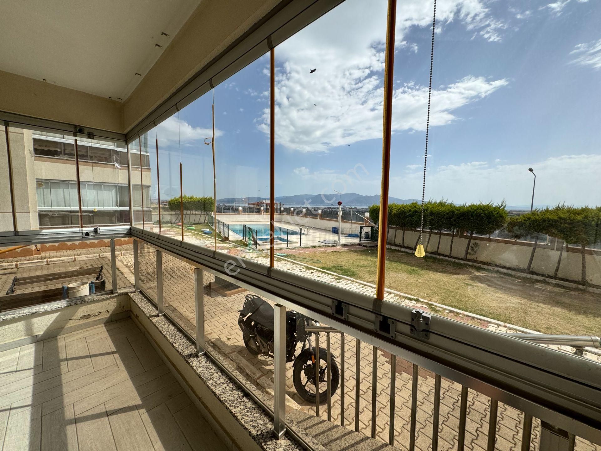 Gencerler Sitesi, Havuz Cephe, Ebv.banyolu, 2+1 K.mutfak, Boş