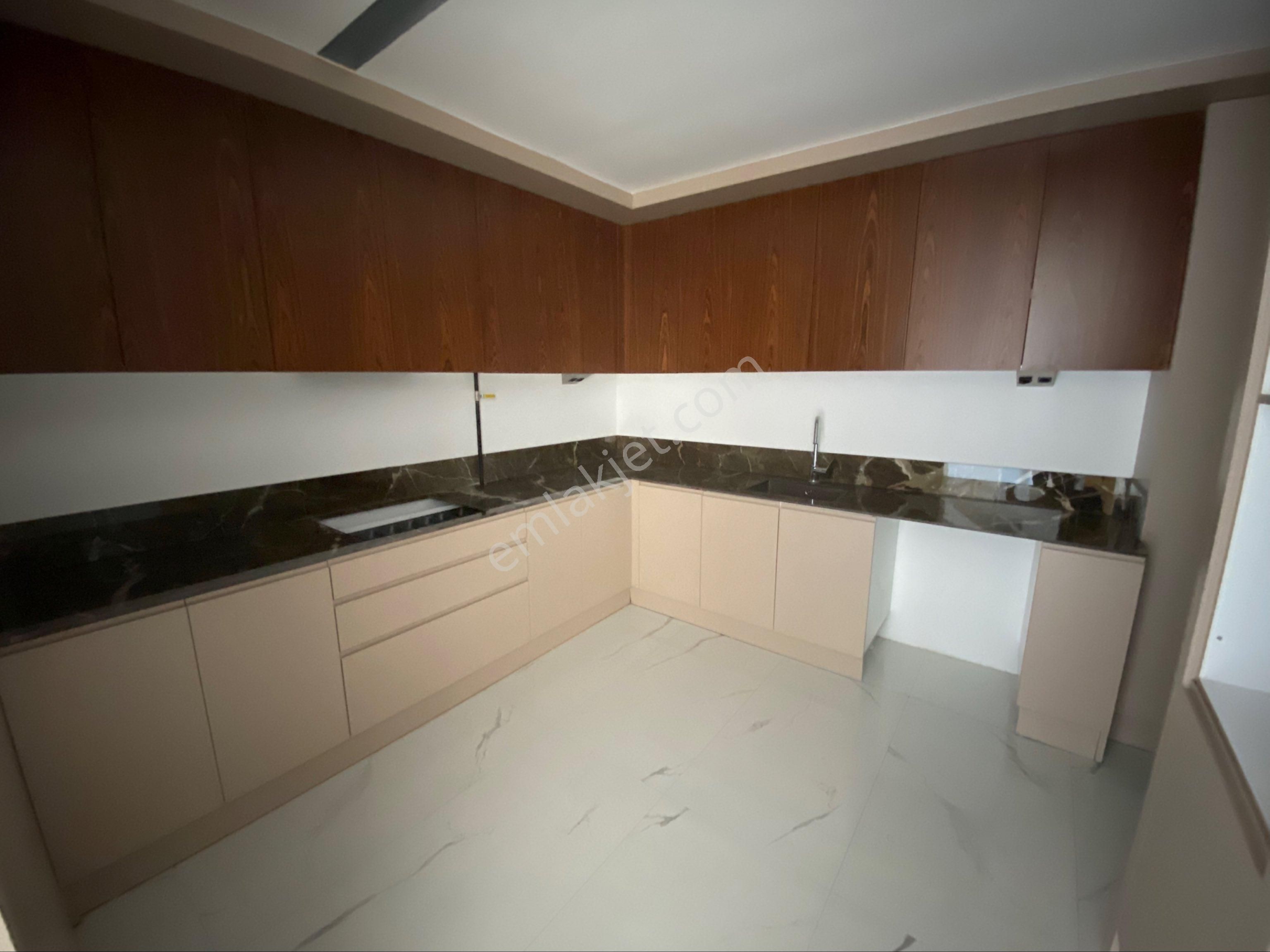 Kuşadası’nda Deniz Manzaralı Lüks Daire - Görsel 15