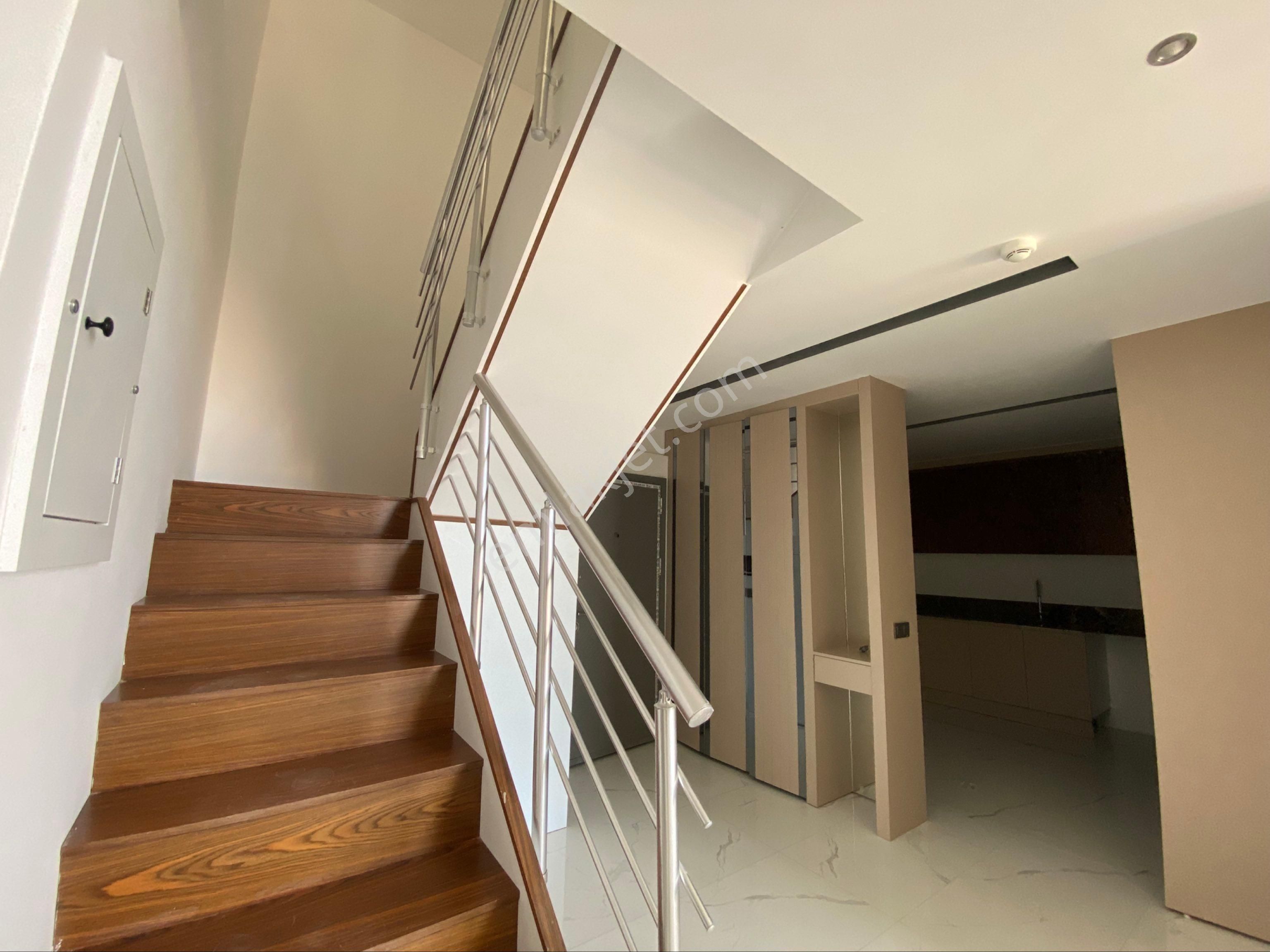 Kuşadası’nda Deniz Manzaralı Lüks Daire - Görsel 16