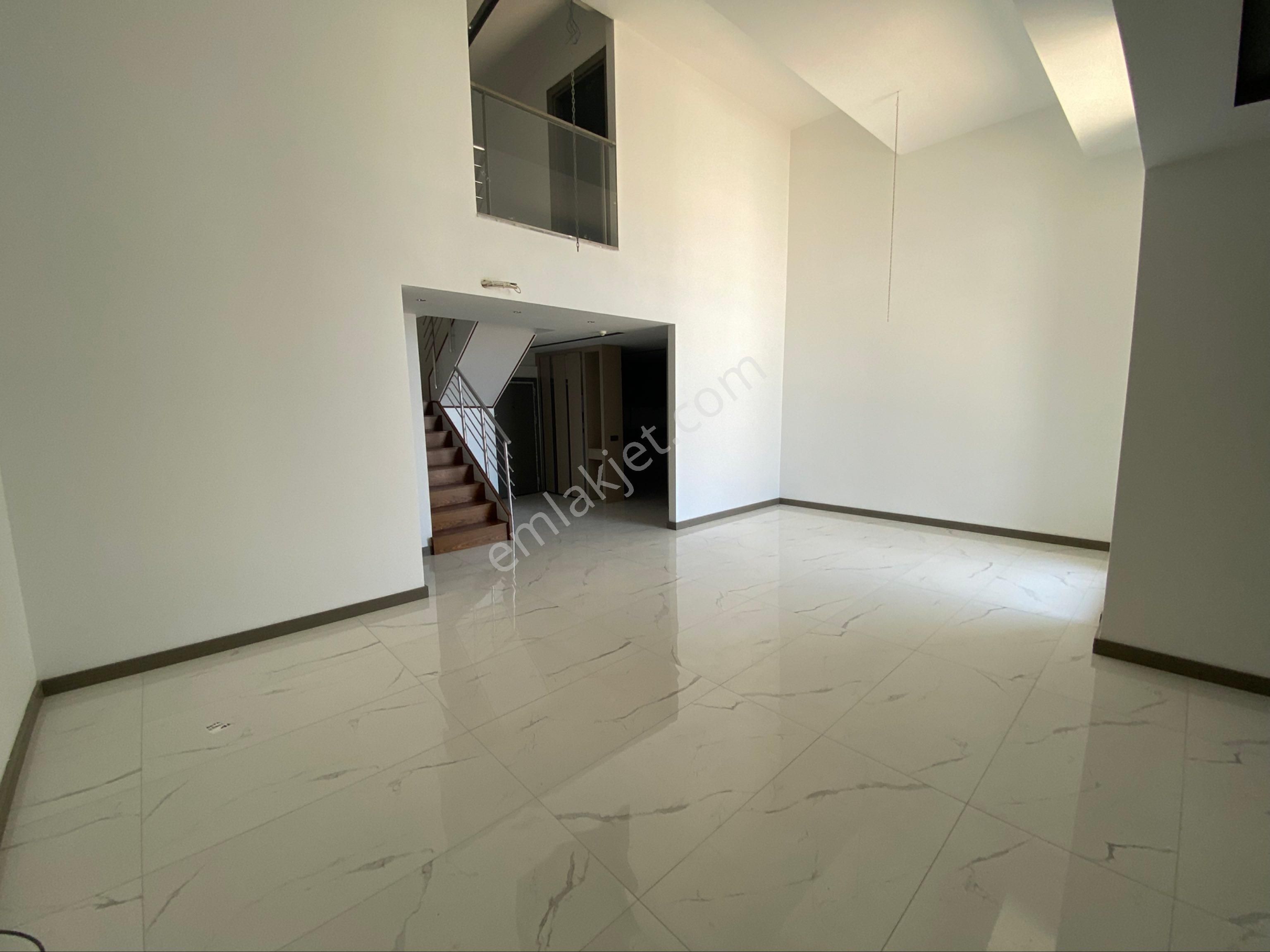 Kuşadası’nda Deniz Manzaralı Lüks Daire - Görsel 9