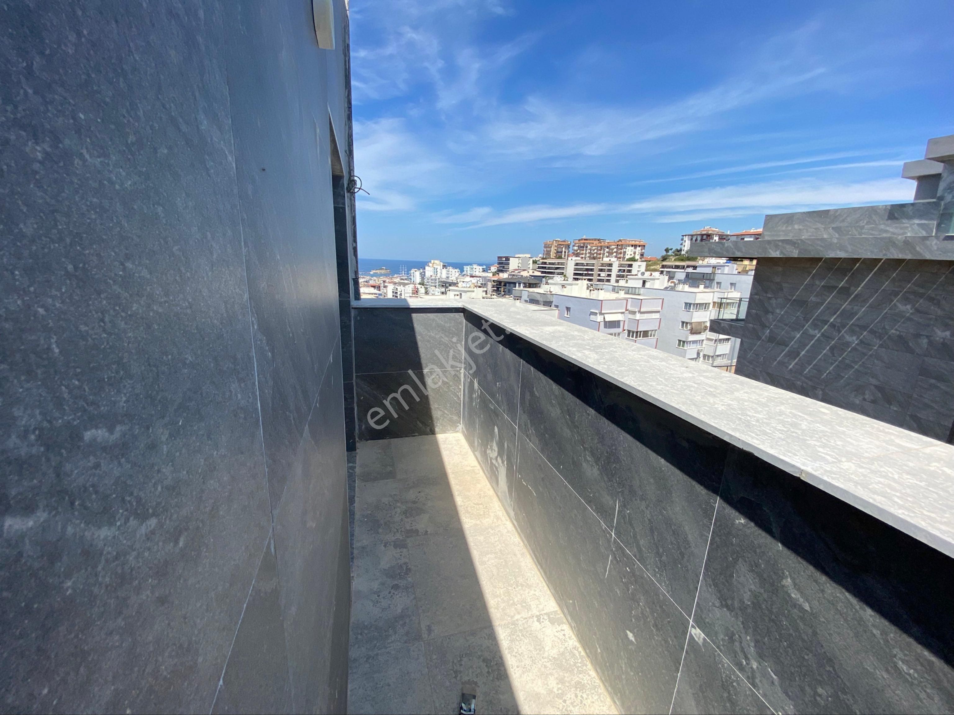 Kuşadası’nda Deniz Manzaralı Lüks Daire - Görsel 22