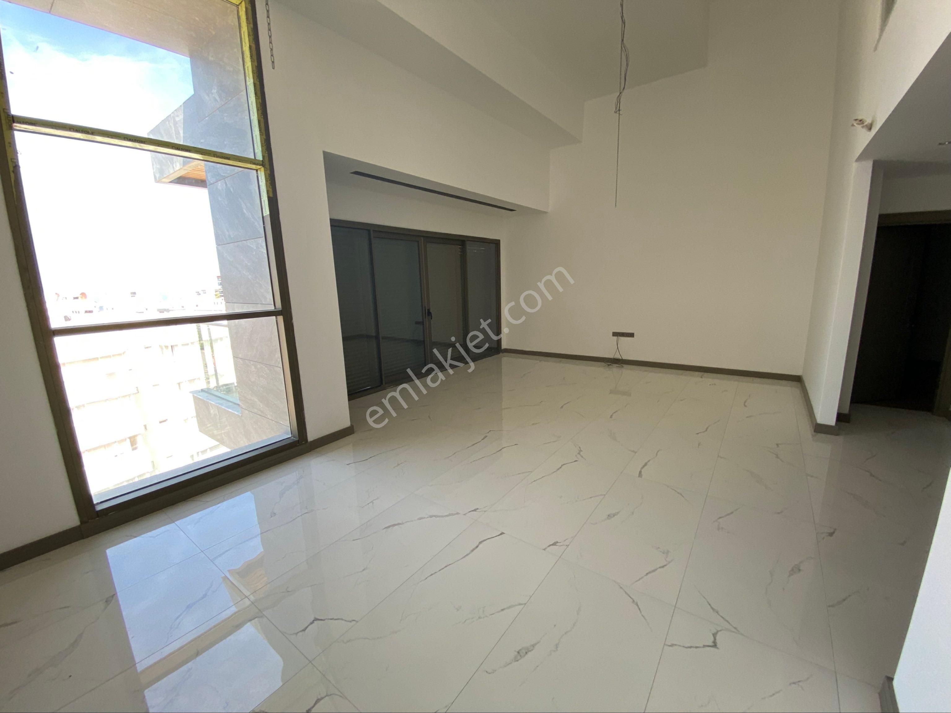 Kuşadası’nda Deniz Manzaralı Lüks Daire - Görsel 11