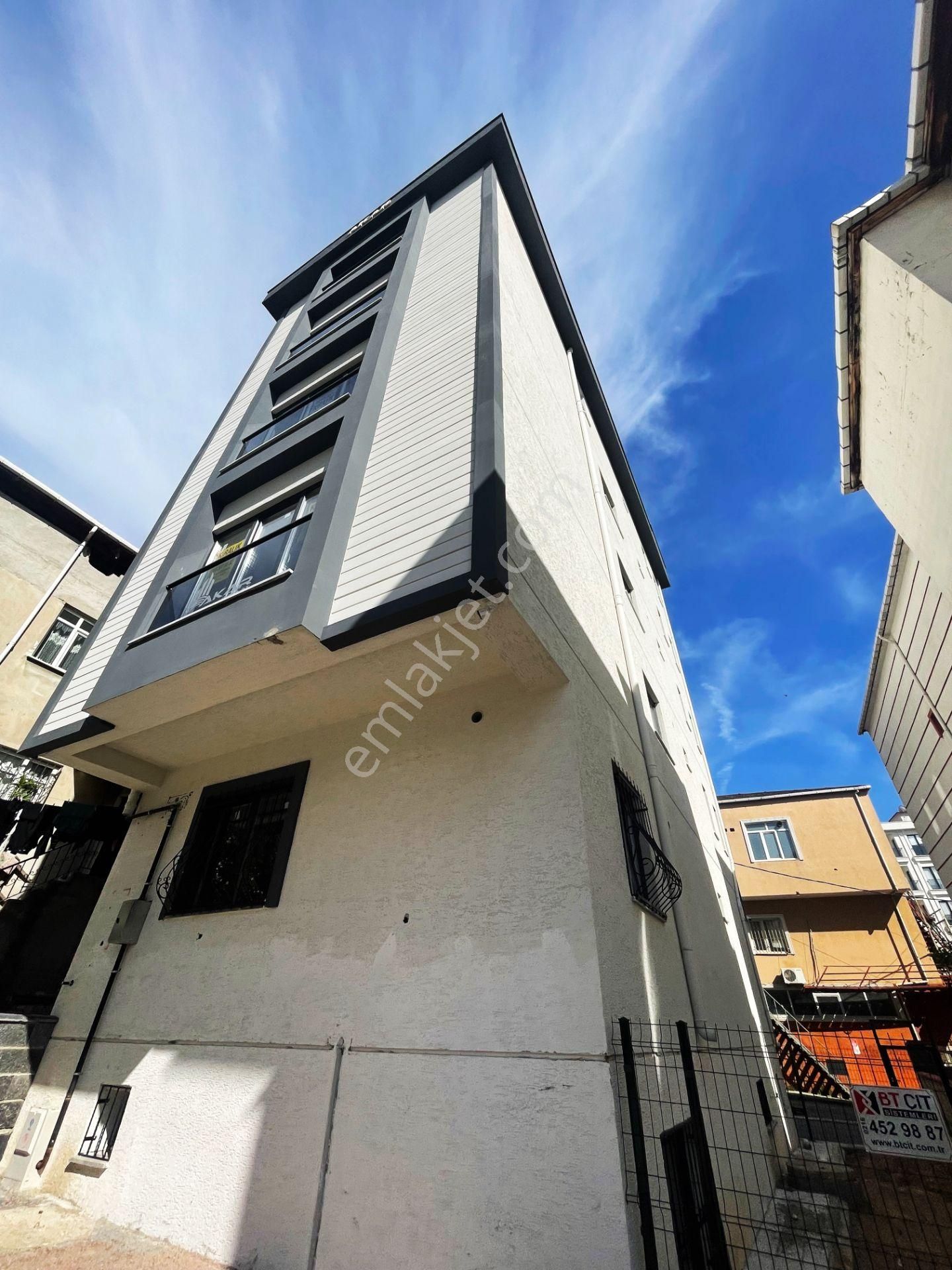 Mertcan Dan Hürriyet Çarşıda Arakat 2+1 Balkonlu Sıfır Kiralık