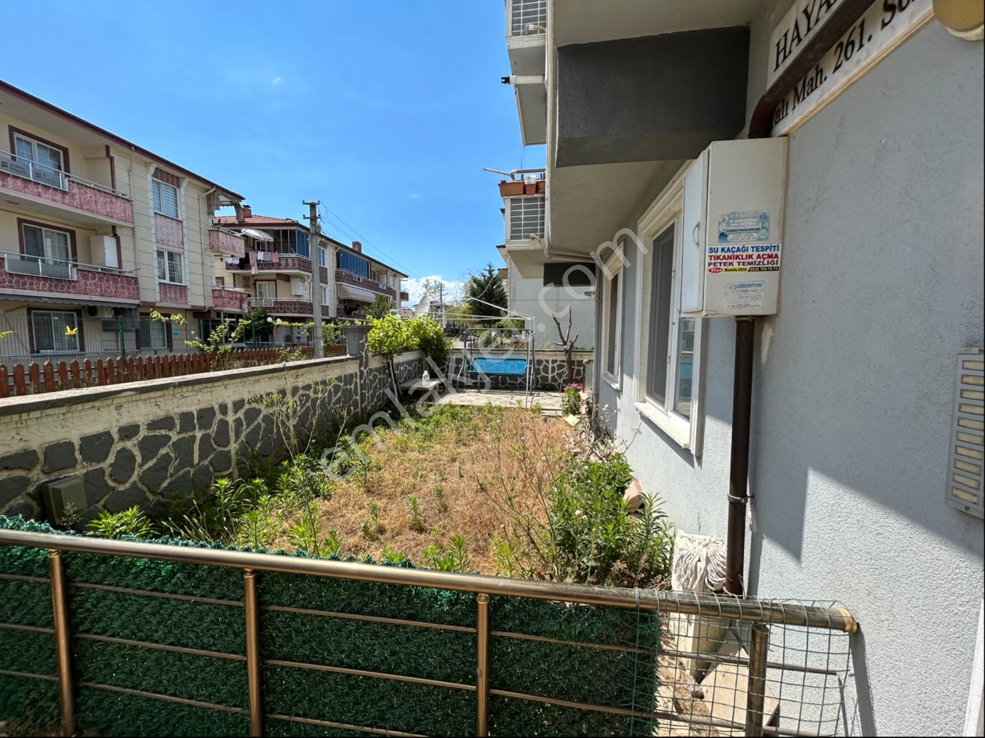 Yılmaz İnşaattan Satılık 1+1 Geniş Bahçeli Büyük Balkonlu Daire