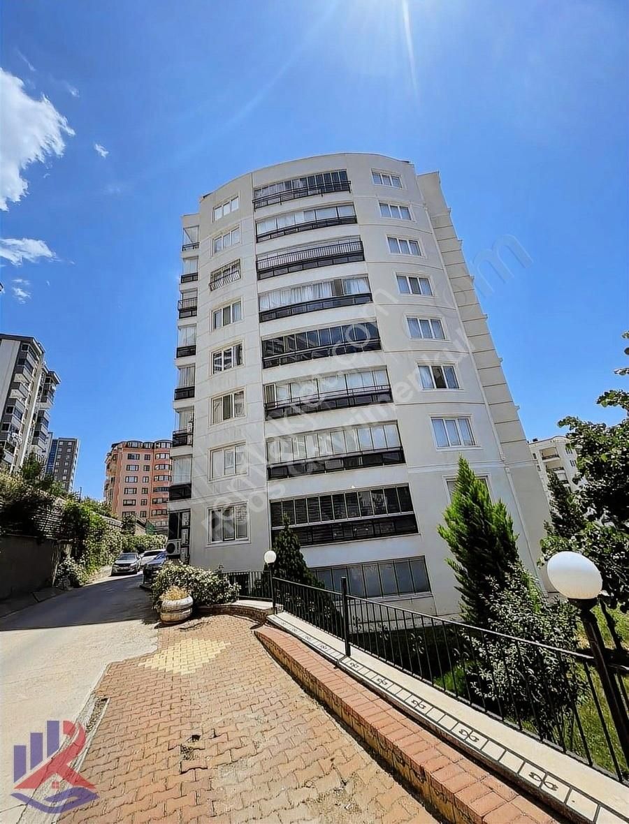 Reos Gayrimenkul'den Satılık 5+1 Lüks Konut
