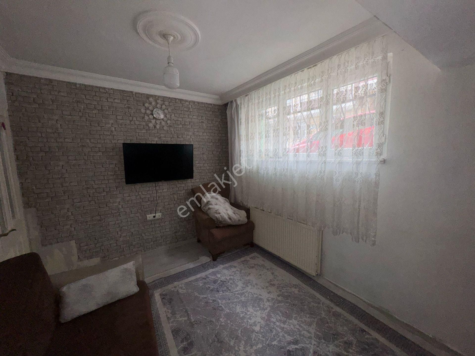 Özgür İnşaattan Zübeydehanım Mah De 2+1 90m2 Kiralık Daire