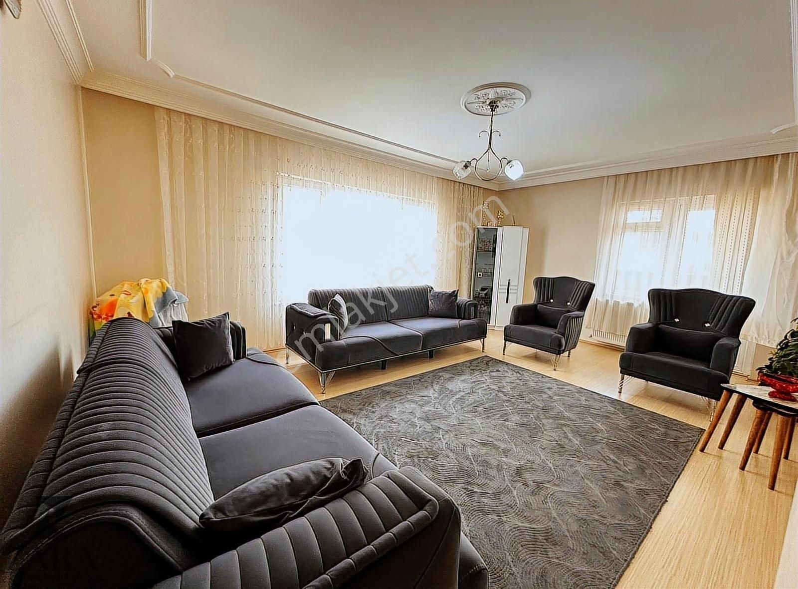 ▄zara▄mükemmel Konumda Eşsiz Daire.! Akşamsettin Mh. 3+1 Daire