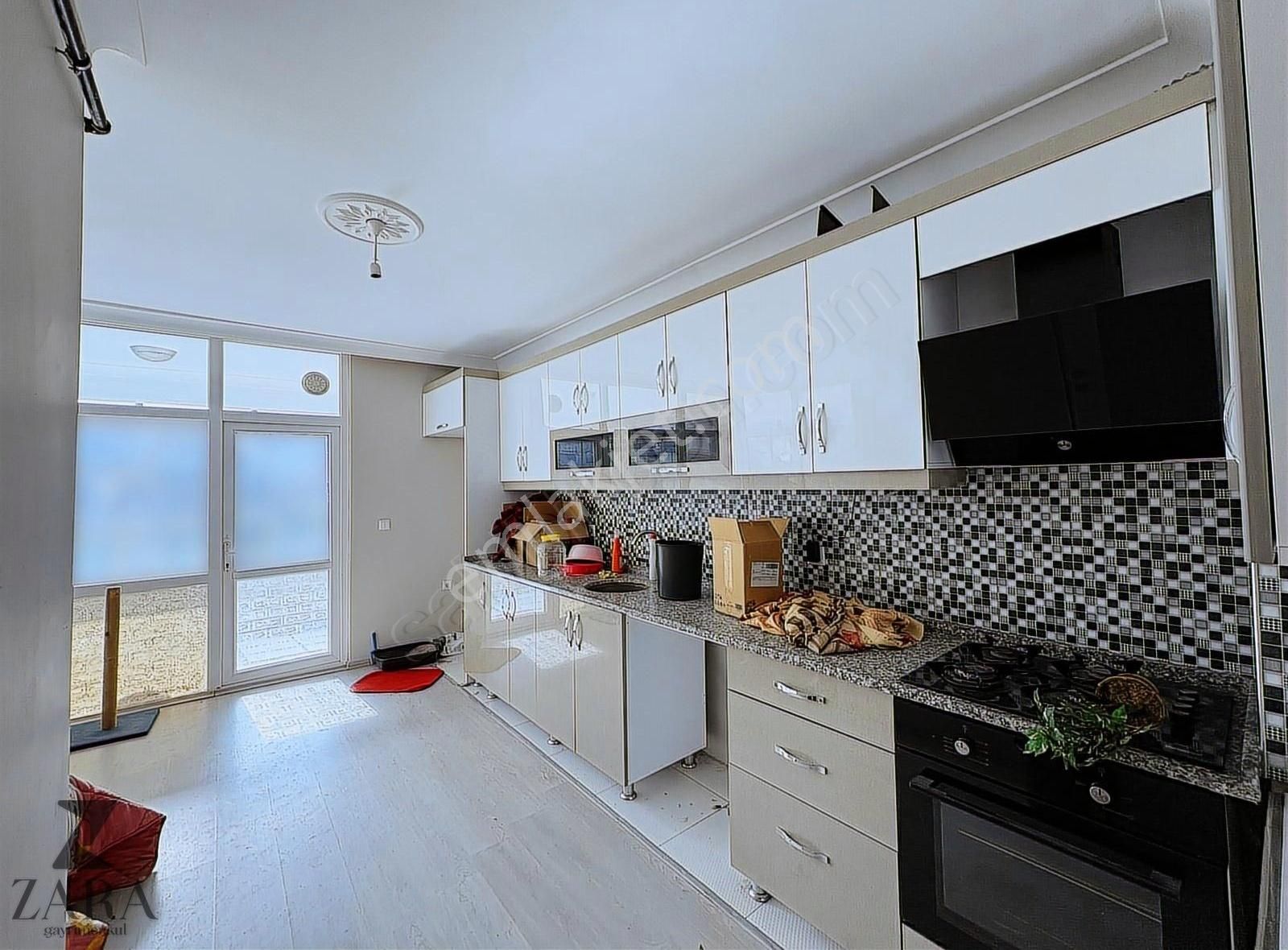 ▄zara▄durali Alıç Mh. 5.kat Konumunda 3+1 140m² Site Dairesi